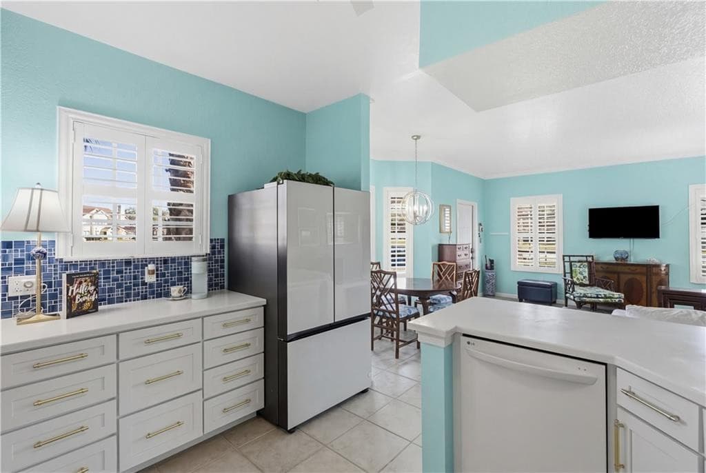 2572 57th Circle 2572, Vero Beach, FL 32966 — photo 10 of 32