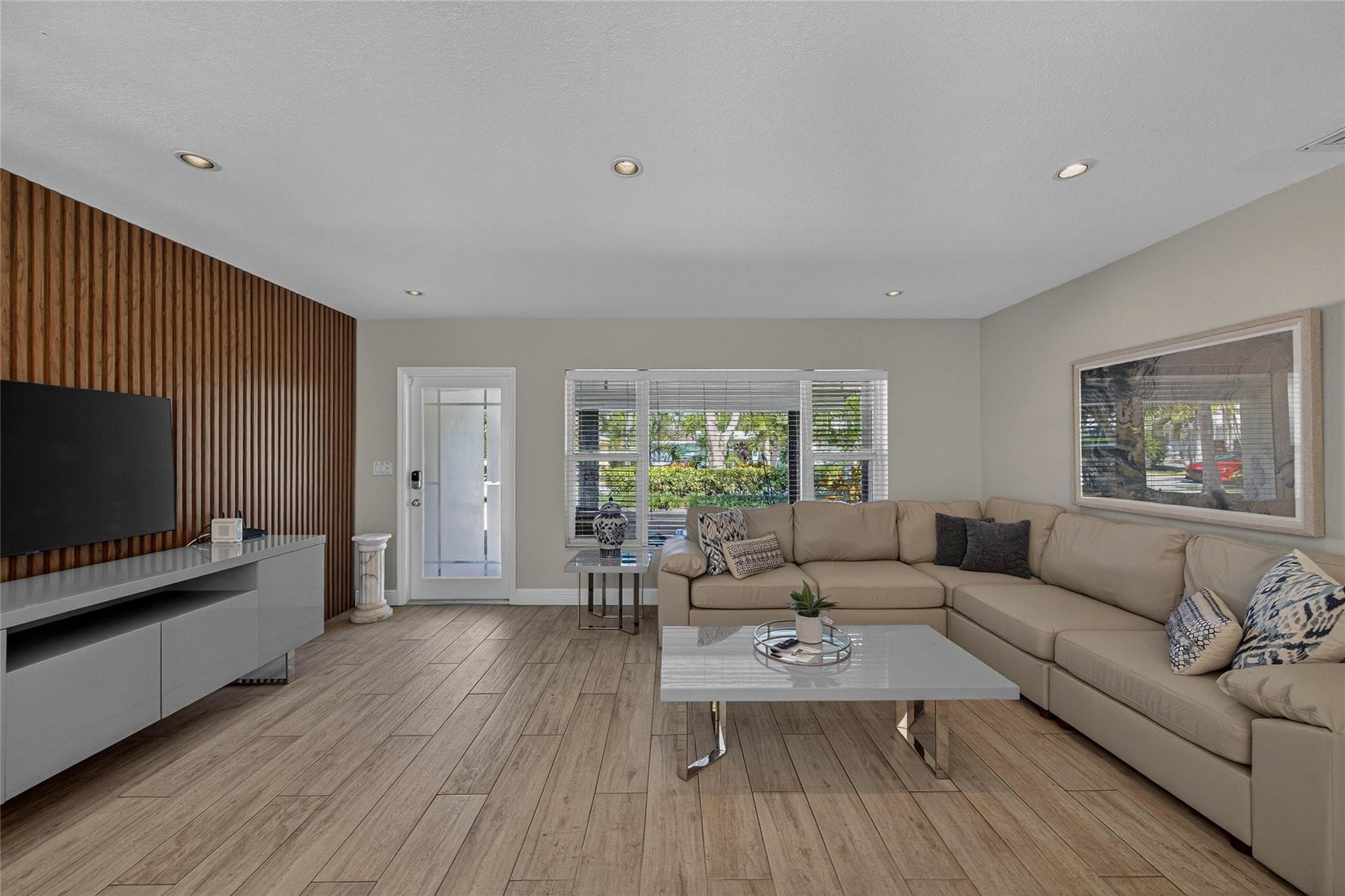 268 Hibiscus Avenue, Lauderdale-By-The-Sea, FL 33308 — photo 15 of 55