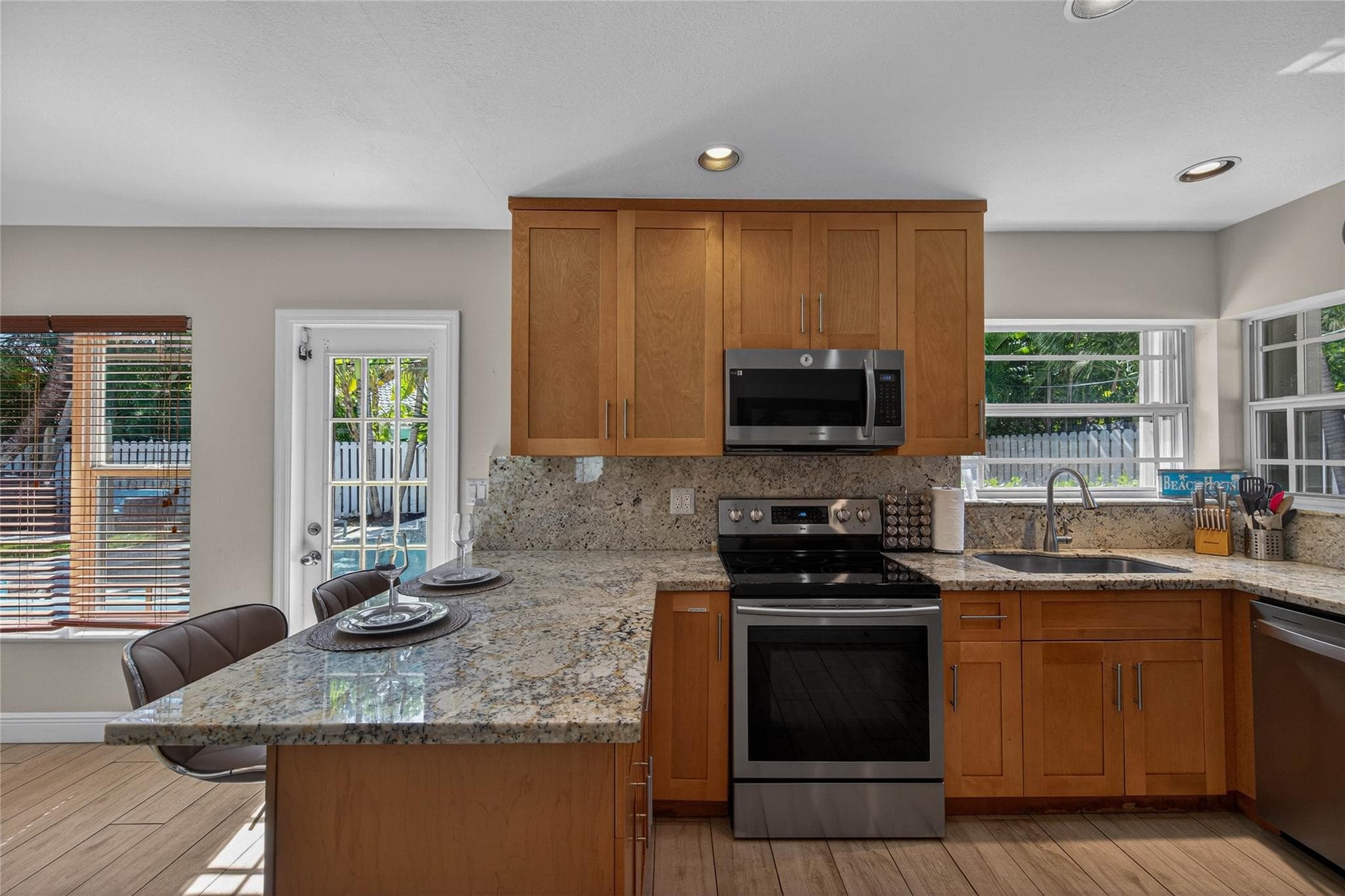 268 Hibiscus Avenue, Lauderdale-By-The-Sea, FL 33308 — photo 24 of 55