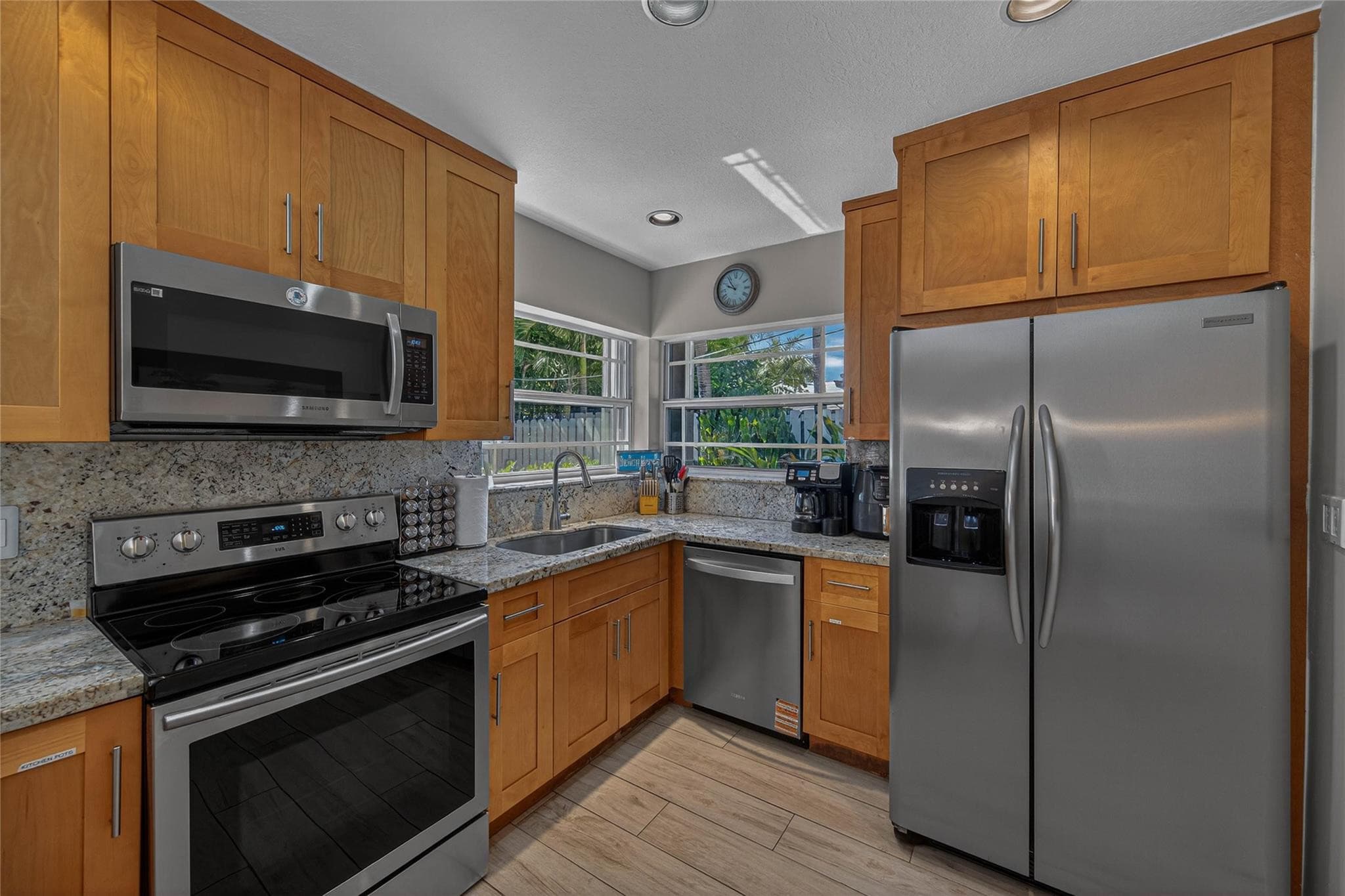268 Hibiscus Avenue, Lauderdale-By-The-Sea, FL 33308 — photo 25 of 55