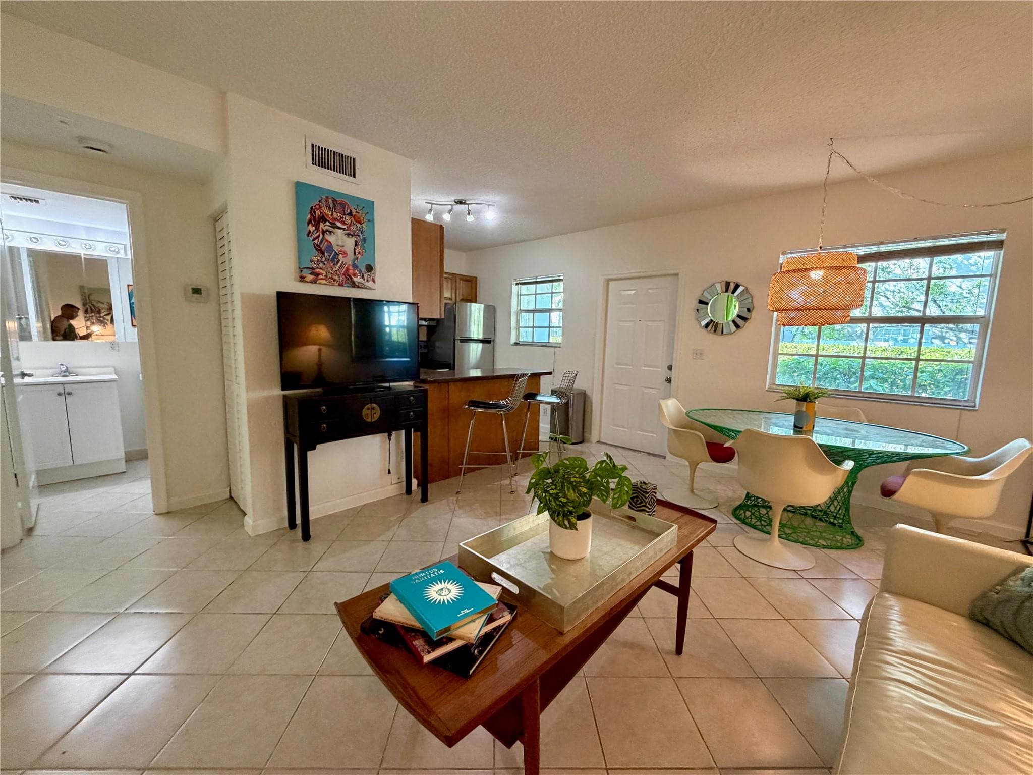 2660 NE 8th Avenue 307, Wilton Manors, FL 33334 — photo 3 of 20