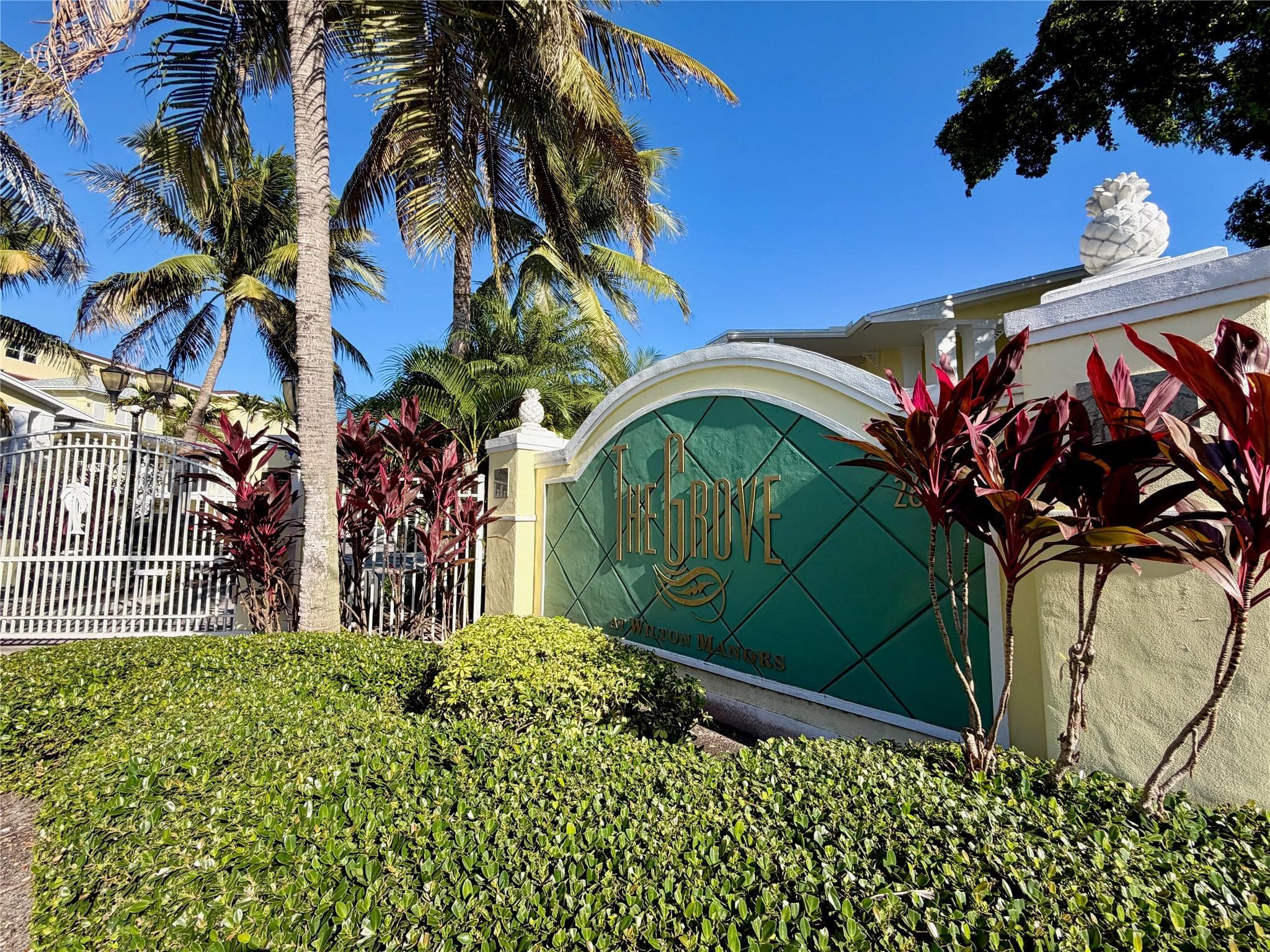 2660 NE 8th Avenue 307, Wilton Manors, FL 33334 — photo 18 of 20