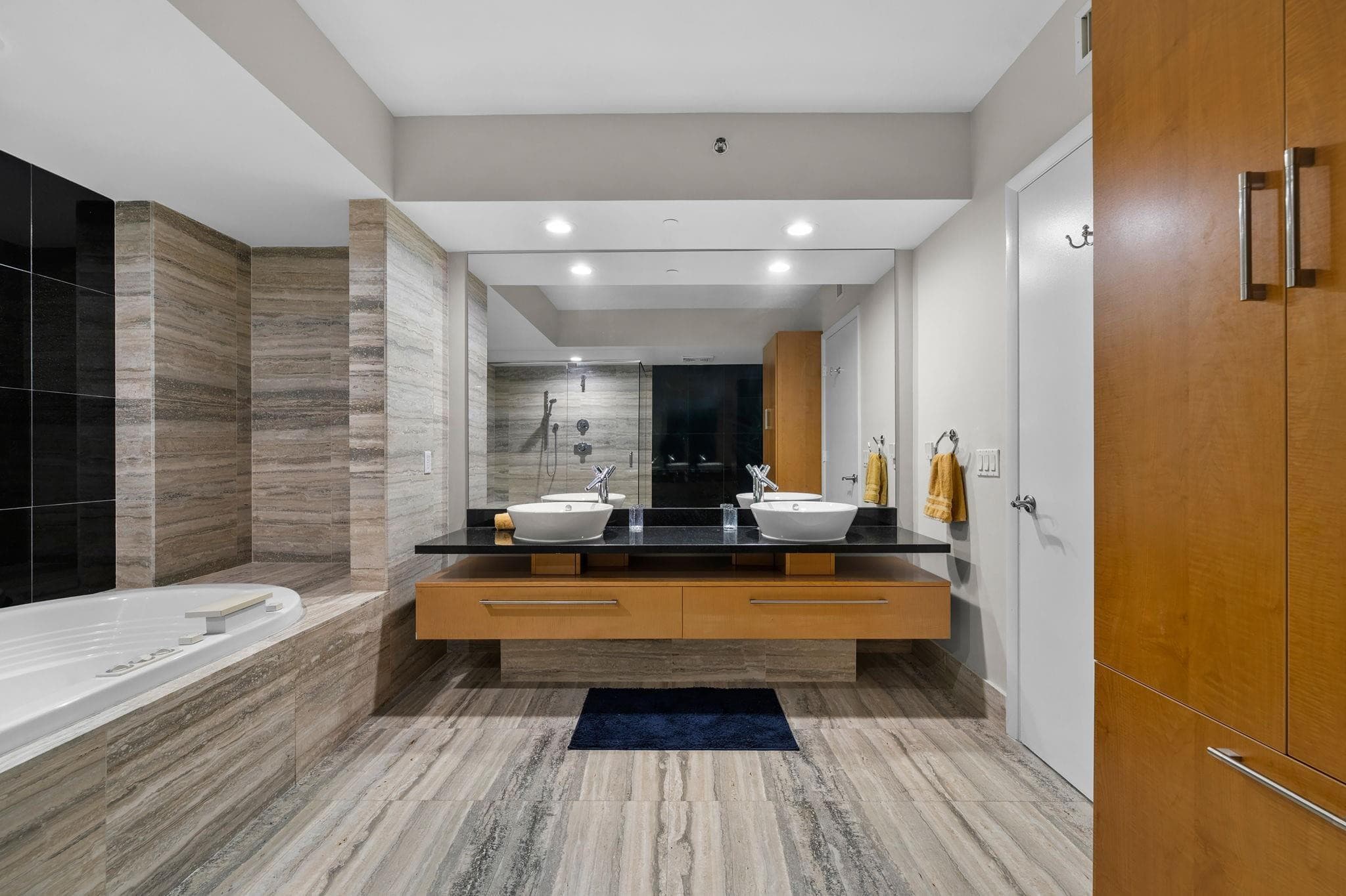 101 S Fort Lauderdale Beach Boulevard 907, Fort Lauderdale, FL 33316 — photo 16 of 31