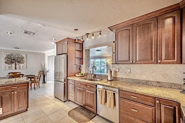 1131 SE 5th Avenue, Pompano Beach, FL 33060 — photo 14 of 39