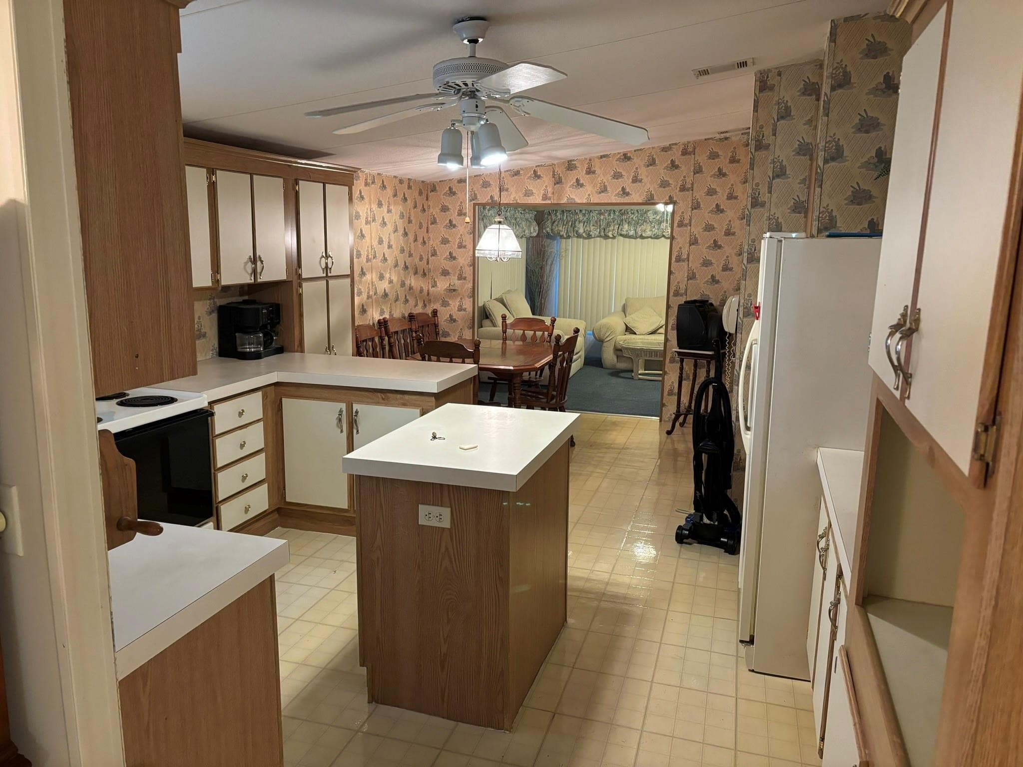111 NE 8th Avenue, Okeechobee, FL 34972 — photo 10 of 28