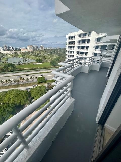 3300 NE 192nd Street 1901, Miami, FL 33180 — photo 17 of 49