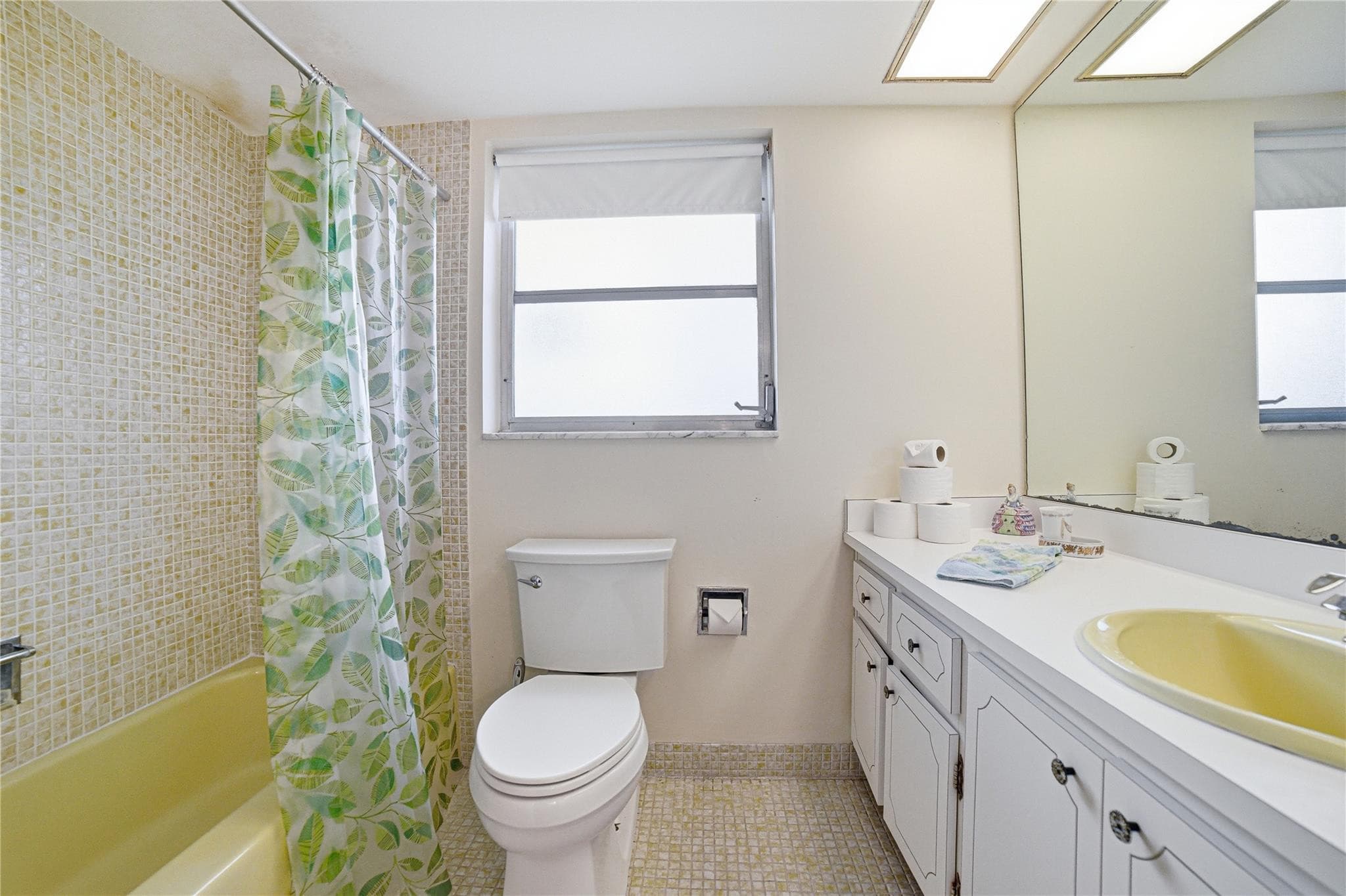 3200 N Palm Aire Drive 110, Pompano Beach, FL 33069 — photo 14 of 35