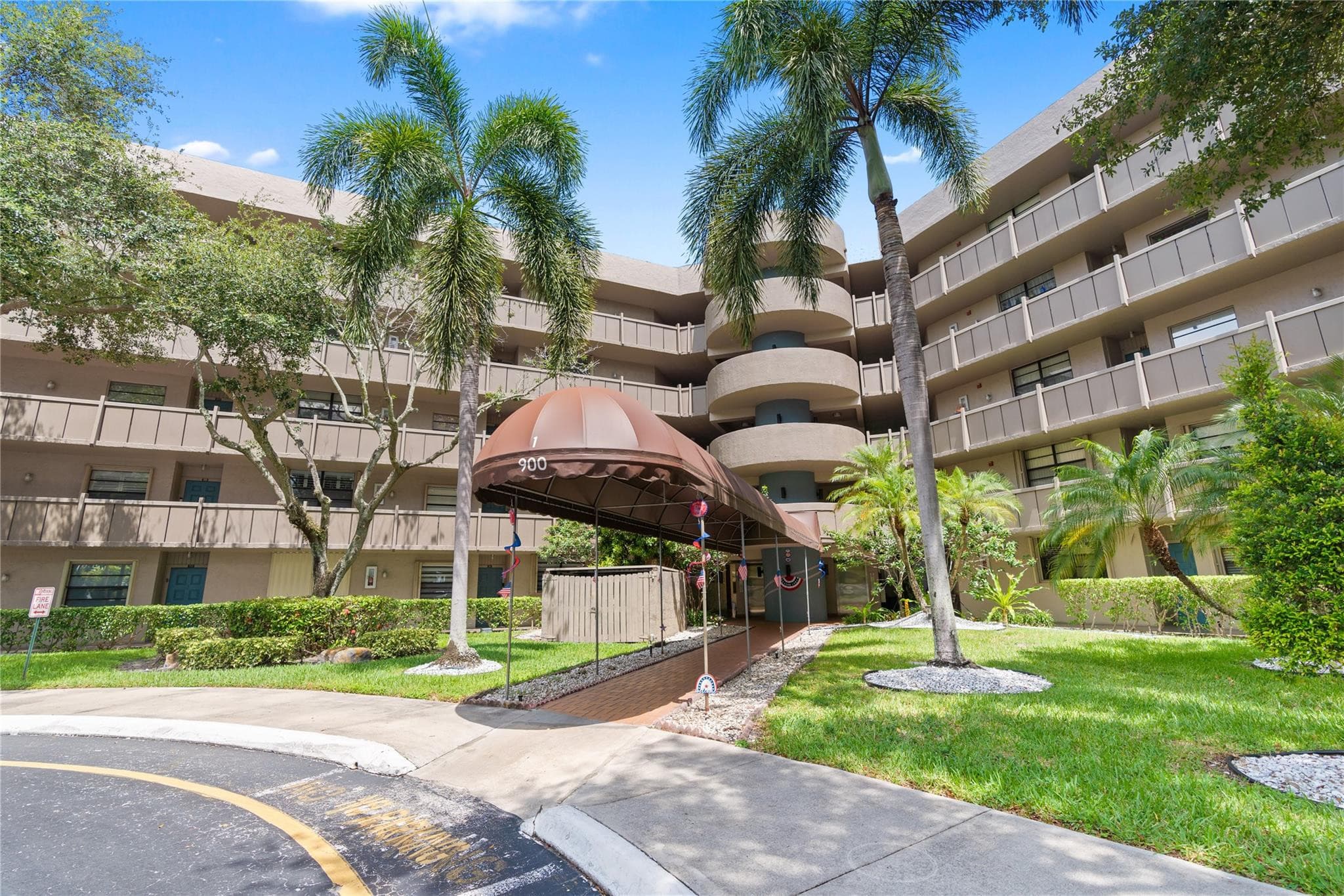 900 Colony Point Circle 511, Pembroke Pines, FL 33026 — photo 4 of 38