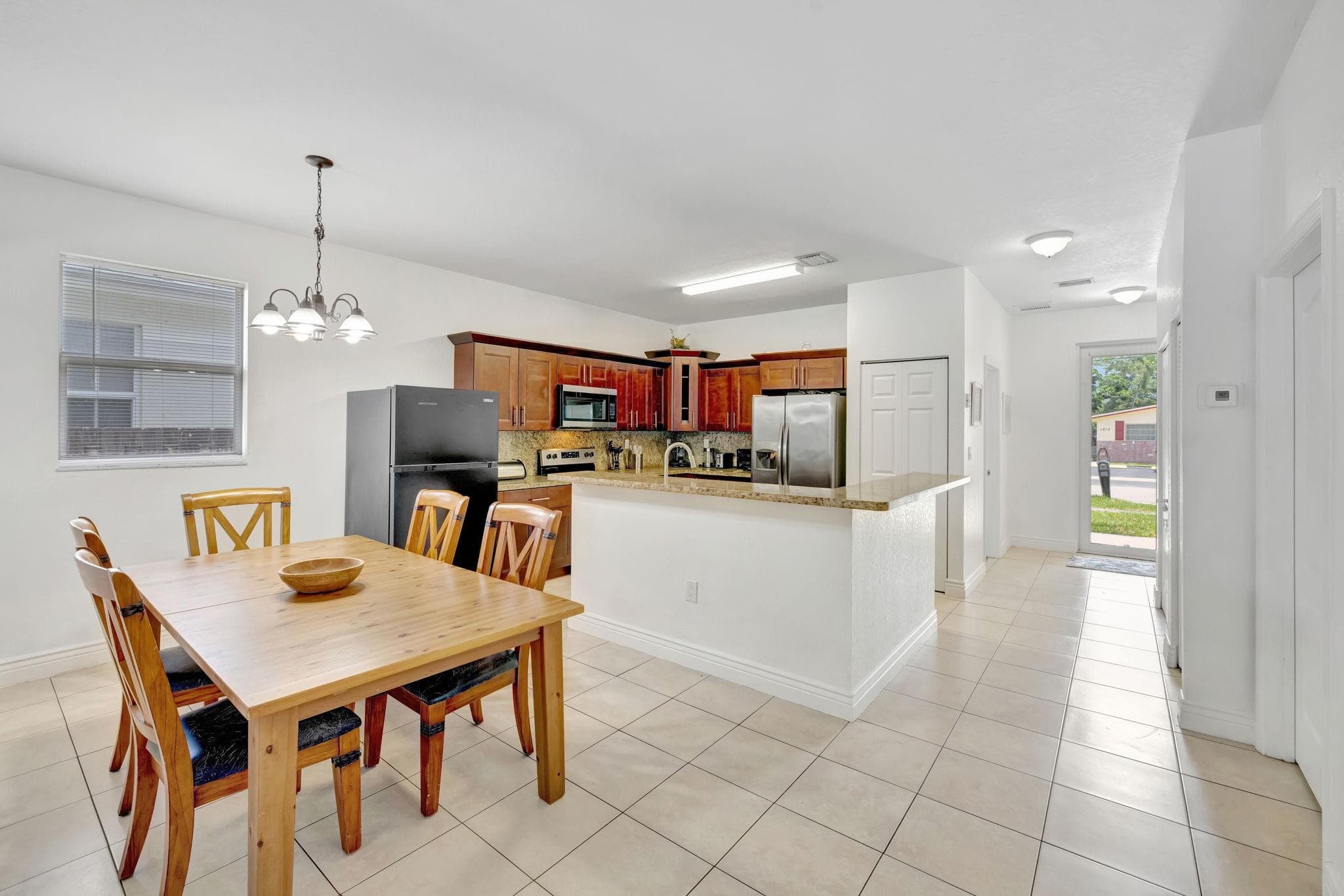 1816 SW 21st Street, Fort Lauderdale, FL 33315 — photo 9 of 36