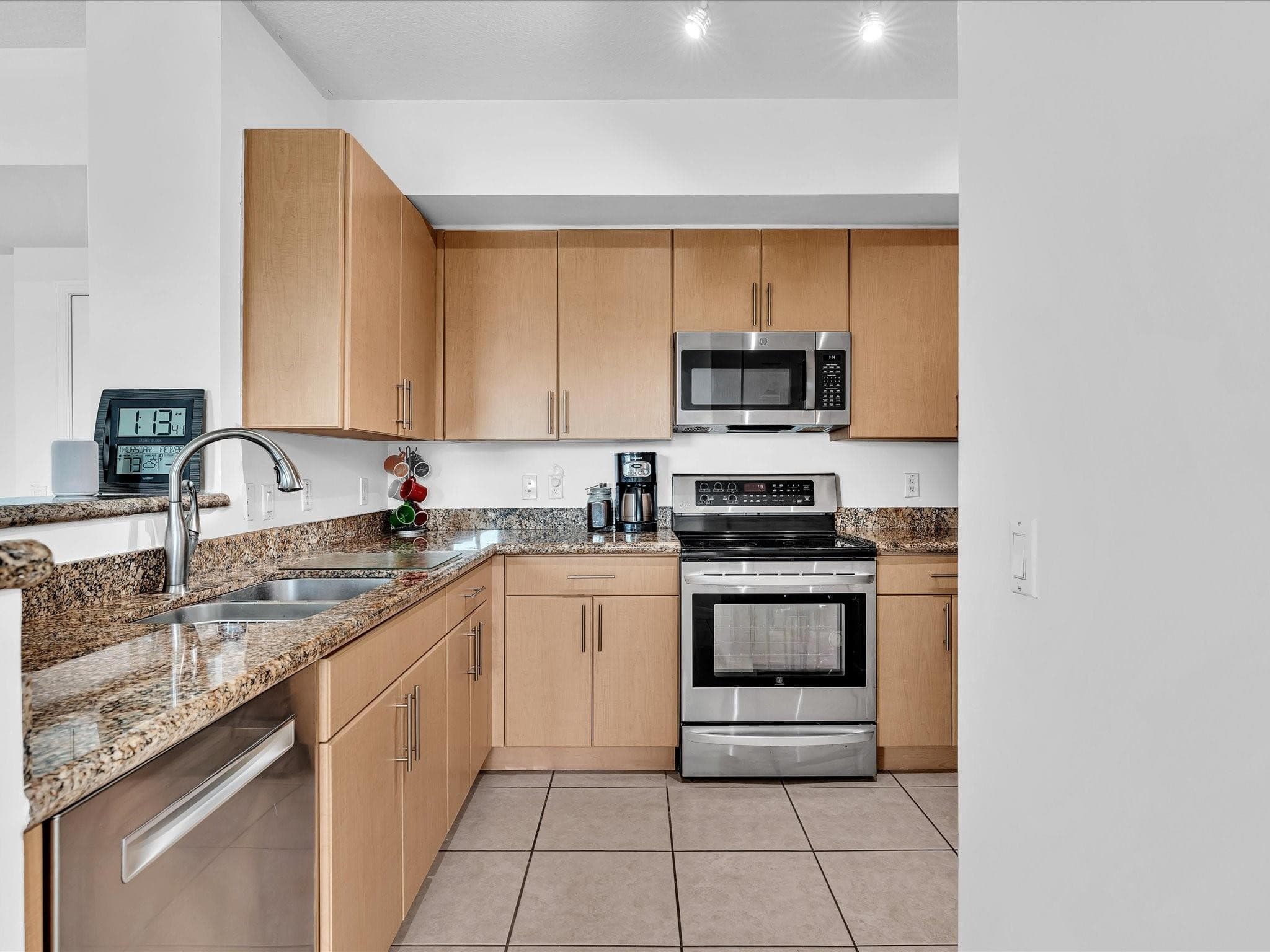 2421 NE 65th Street 406, Fort Lauderdale, FL 33308 — photo 3 of 69