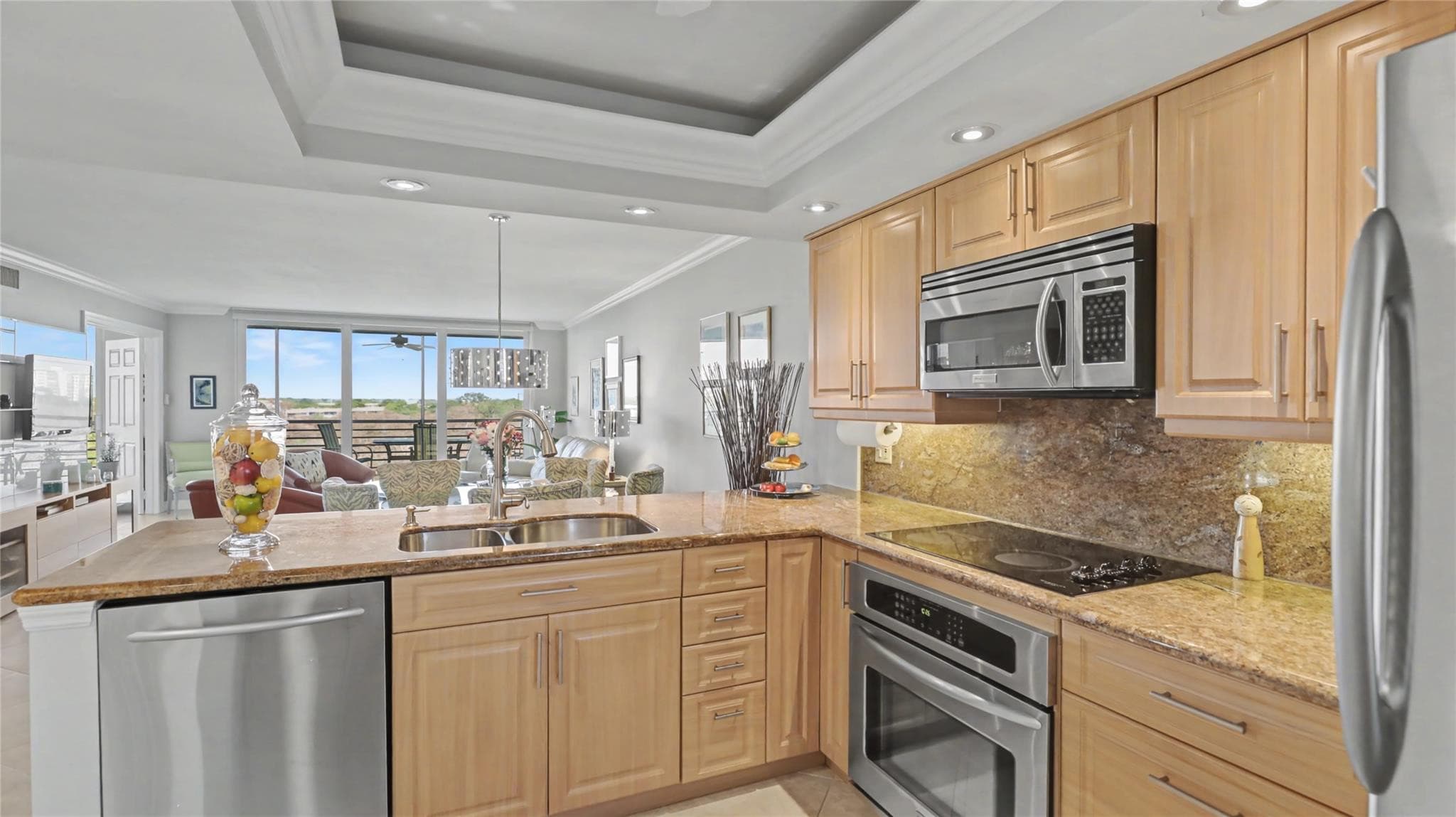 625 Oaks Drive 808, Pompano Beach, FL 33069 — photo 7 of 39
