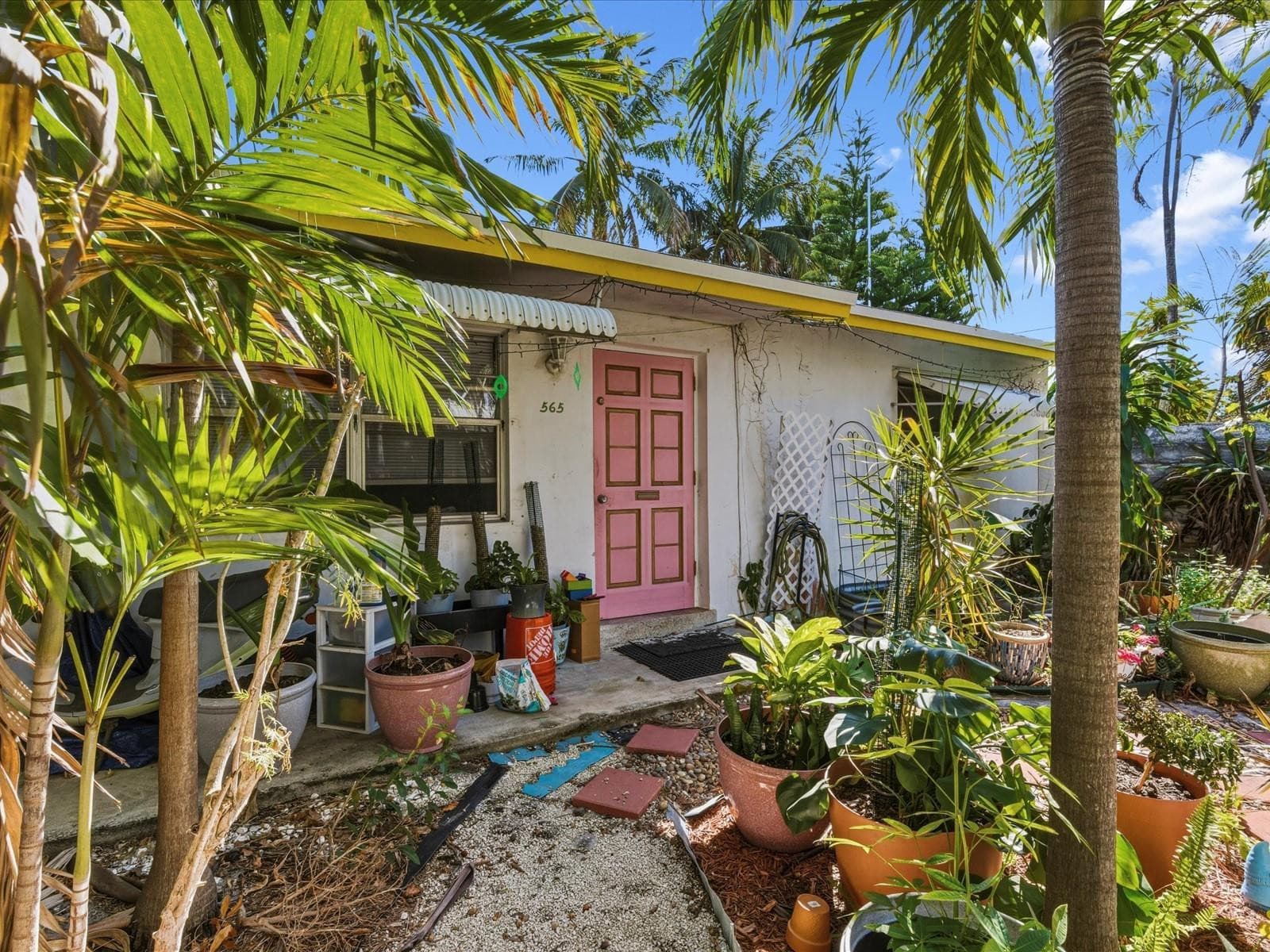 560-564 NE 34th Street, Oakland Park, FL 33334 — photo 11 of 32