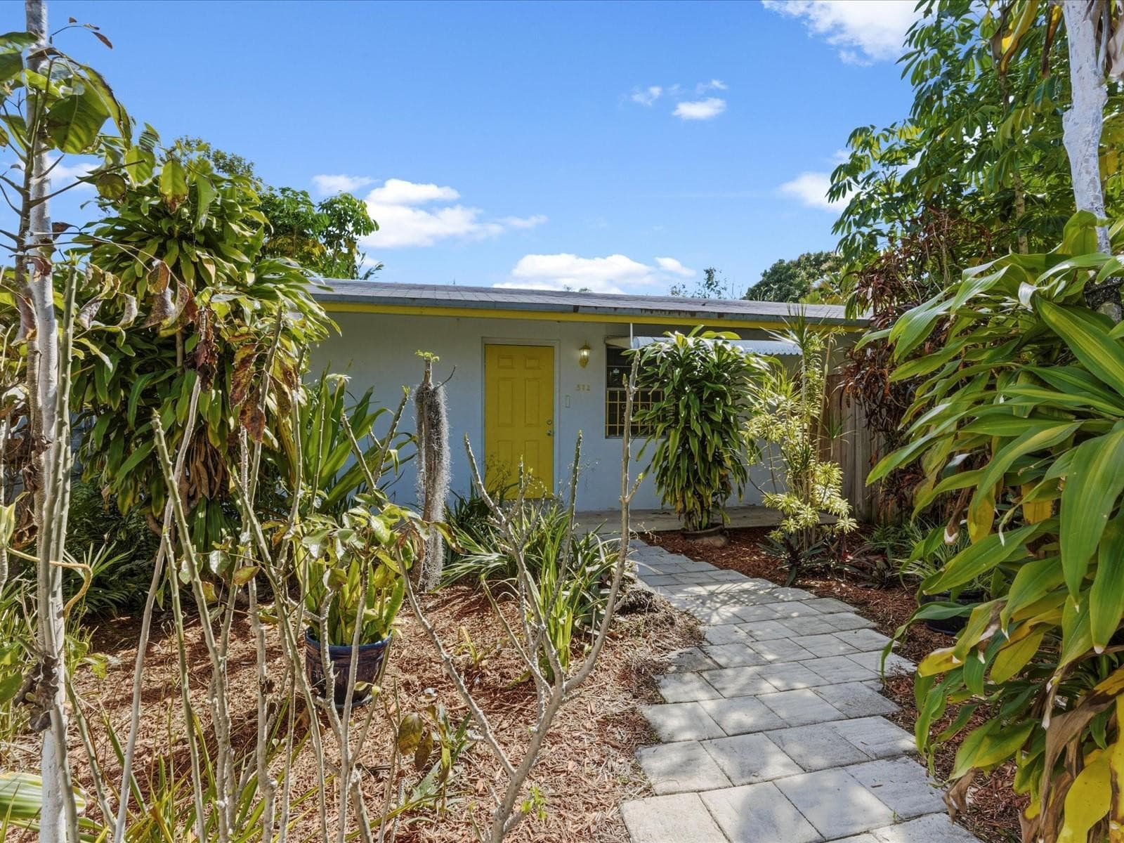 560-564 NE 34th Street, Oakland Park, FL 33334 — photo 15 of 32