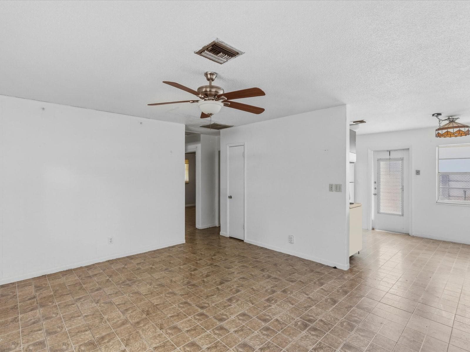 560-564 NE 34th Street, Oakland Park, FL 33334 — photo 26 of 32