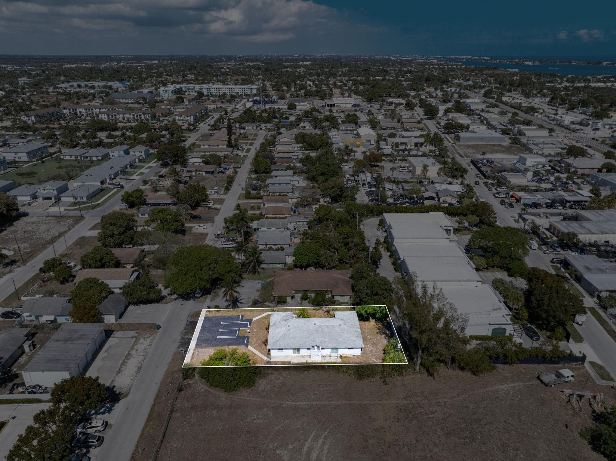400 NE 2nd Street, Boynton Beach, FL 33435 — photo 8 of 39