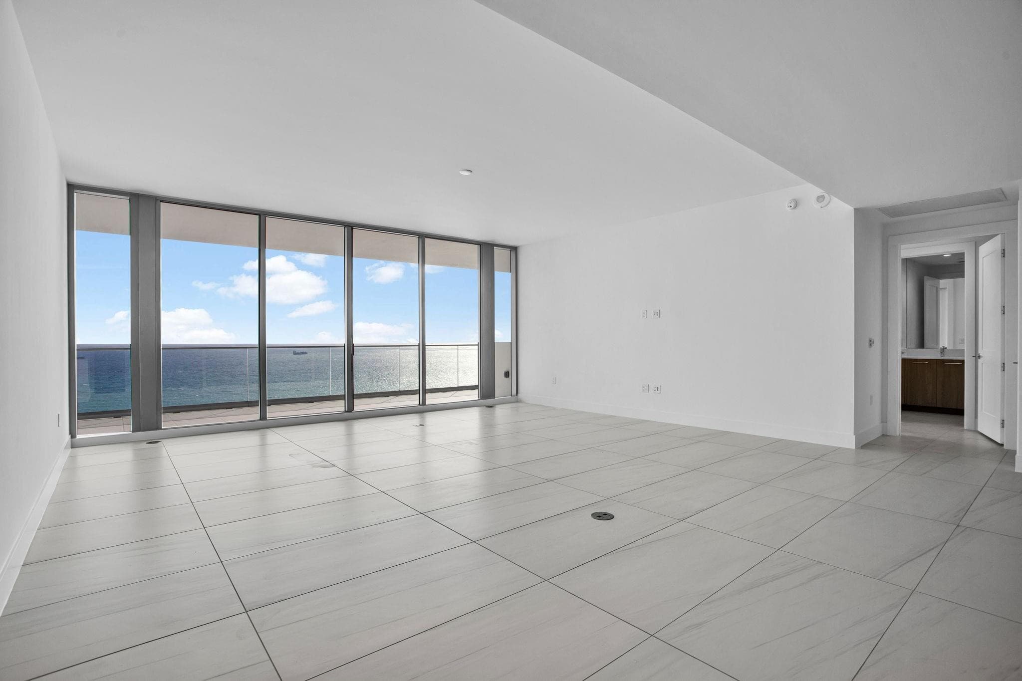 153 N Seabreeze Boulevard S-2501, Fort Lauderdale, FL 33304 — photo 17 of 69