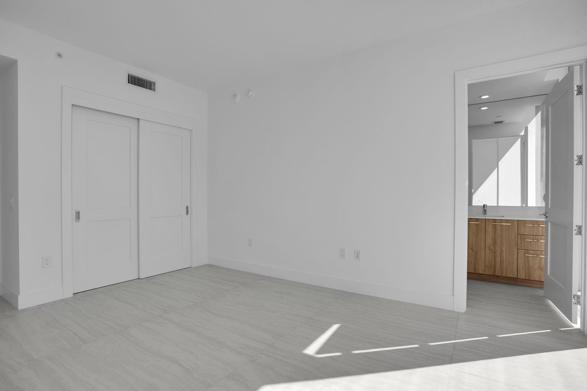 151 N Seabreeze Boulevard E-501, Fort Lauderdale, FL 33304 — photo 78 of 115