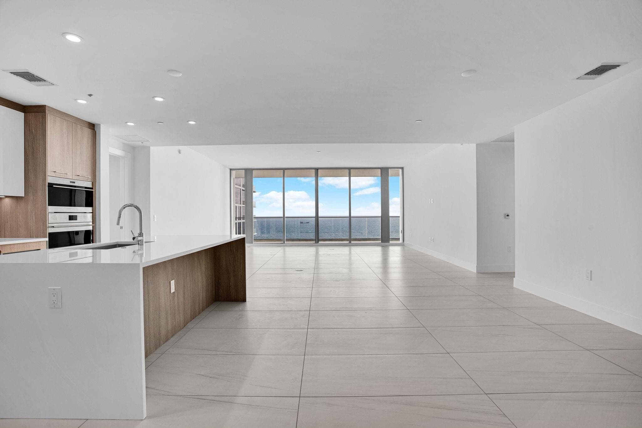153 N Seabreeze Boulevard S-2501, Fort Lauderdale, FL 33304 — photo 23 of 69