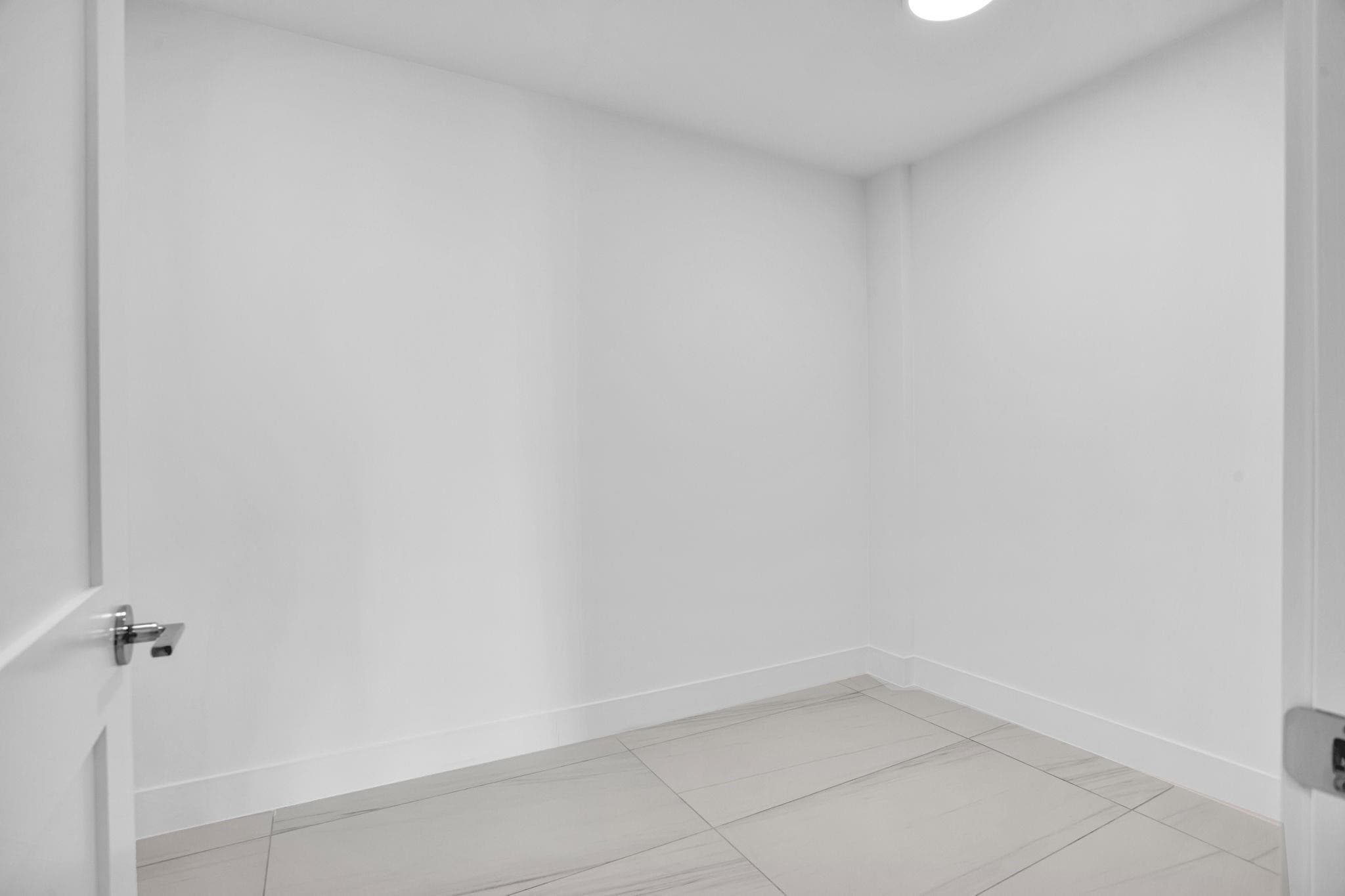 153 N Seabreeze Boulevard S-2501, Fort Lauderdale, FL 33304 — photo 33 of 69