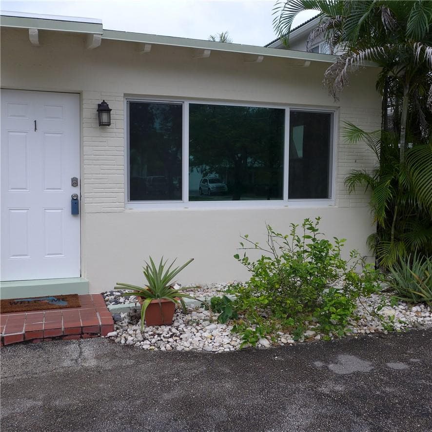 812 NE 15 Avenue, Fort Lauderdale, FL 33304 — photo 1 of 51