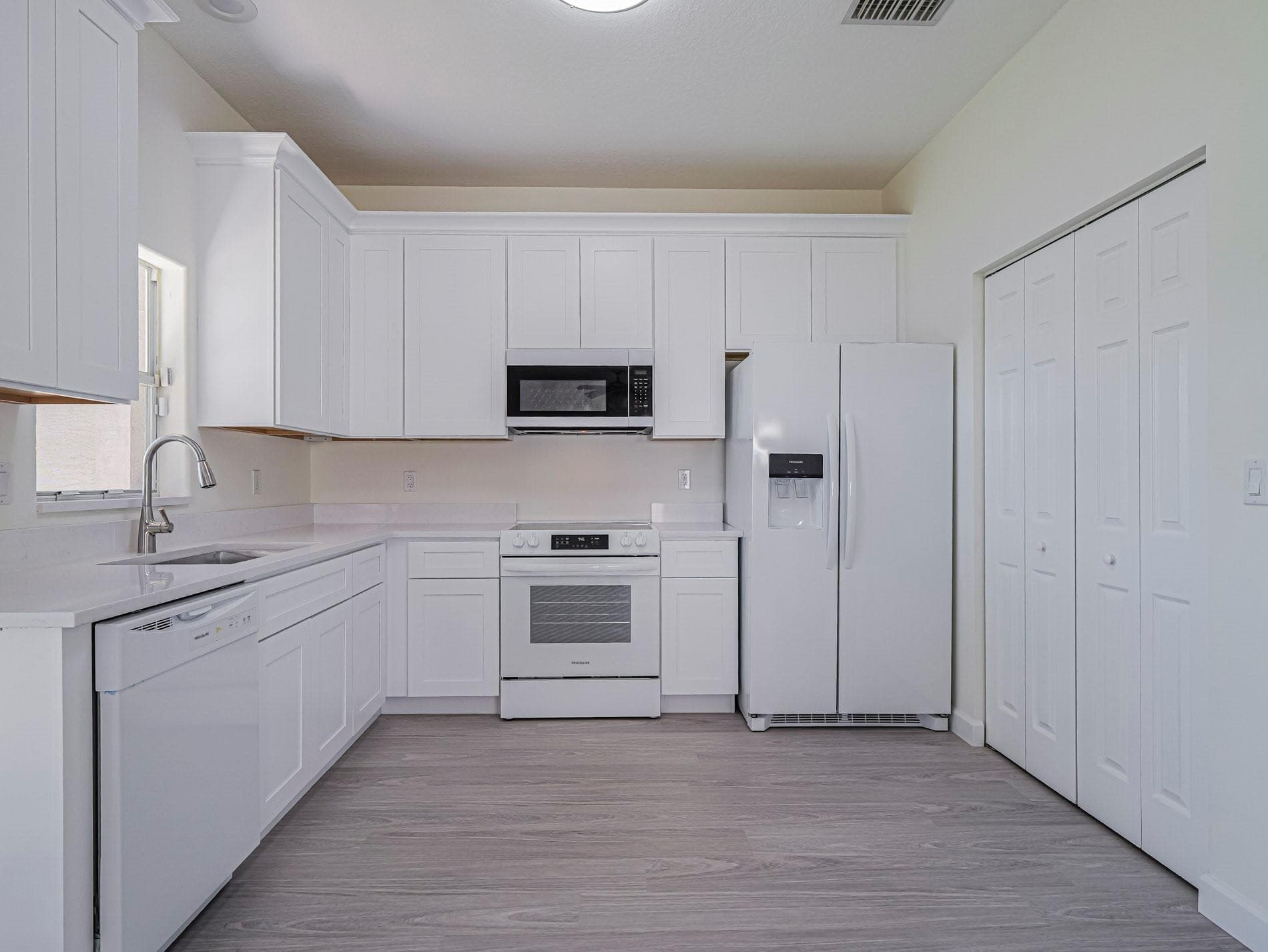 1834 77th Drive 1834, Vero Beach, FL 32966 — photo 2 of 20
