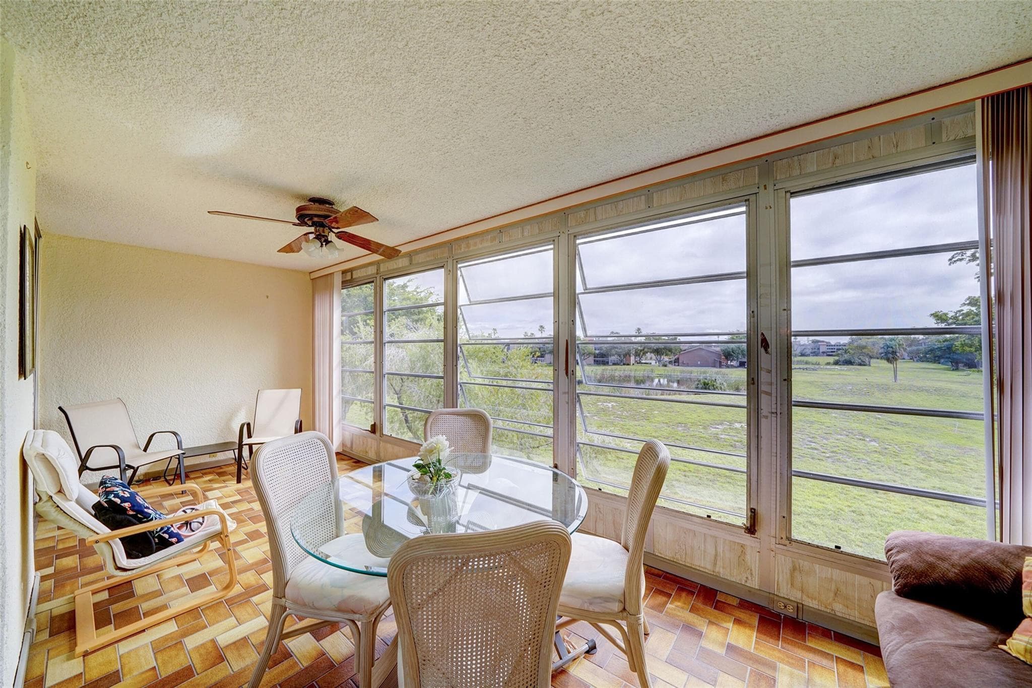 Condominium in Margate — photo 21 of 24