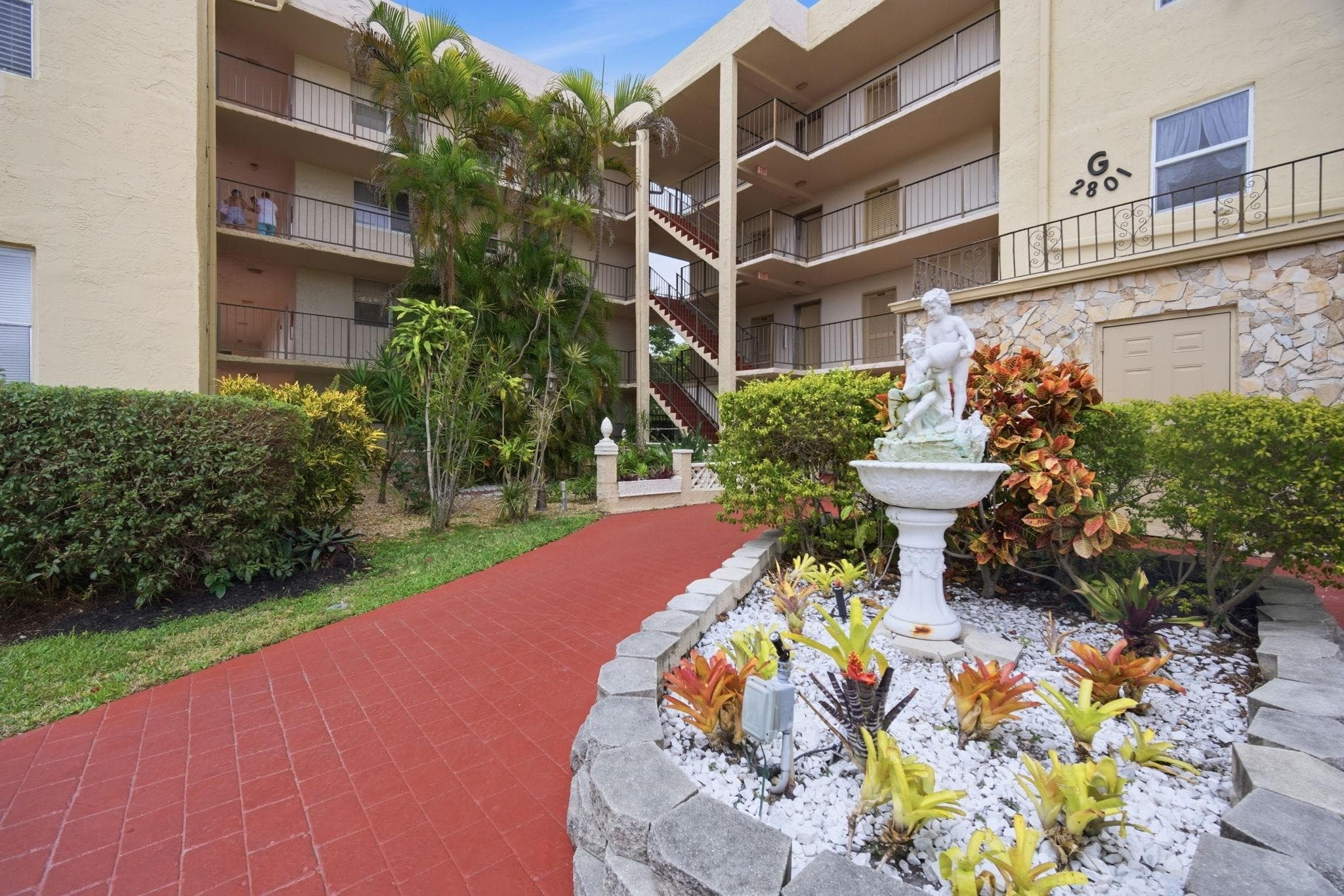 2801 Somerset Drive 401, Lauderdale Lakes, FL 33311 — photo 22 of 23