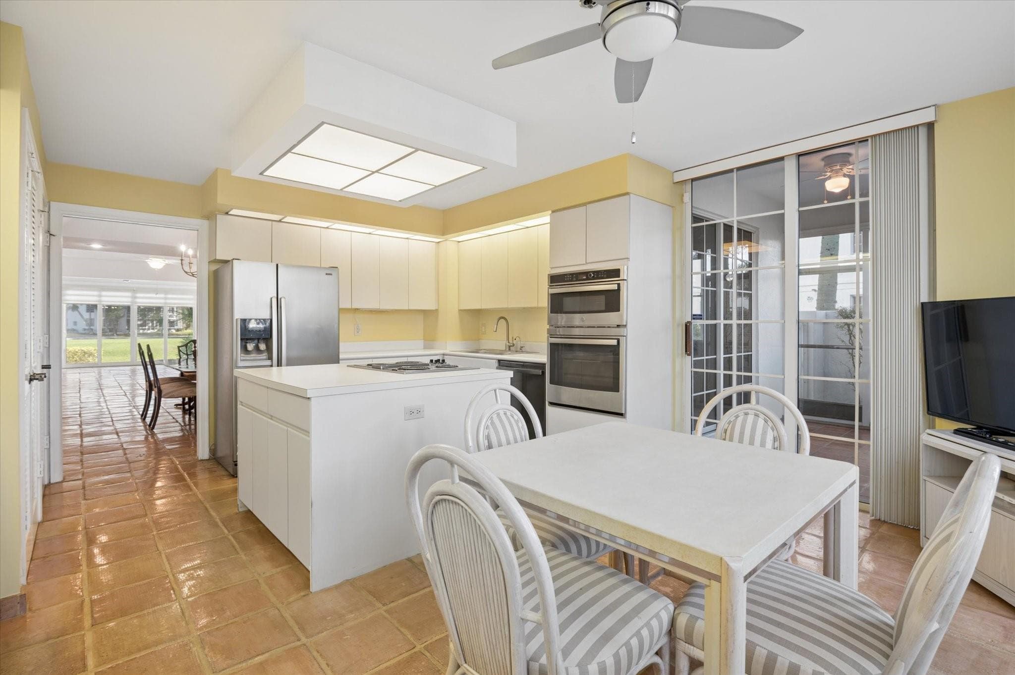 4110 W Palm Aire Drive 101b, Pompano Beach, FL 33069 — photo 10 of 22