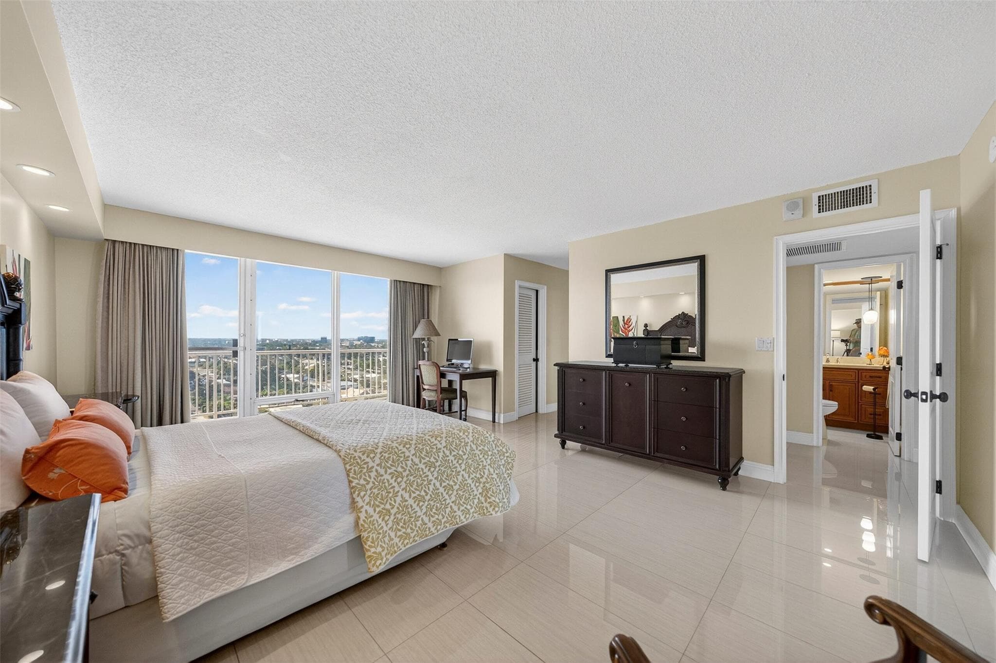 4300 N Ocean Boulevard 14E, Fort Lauderdale, FL 33308 — photo 19 of 47