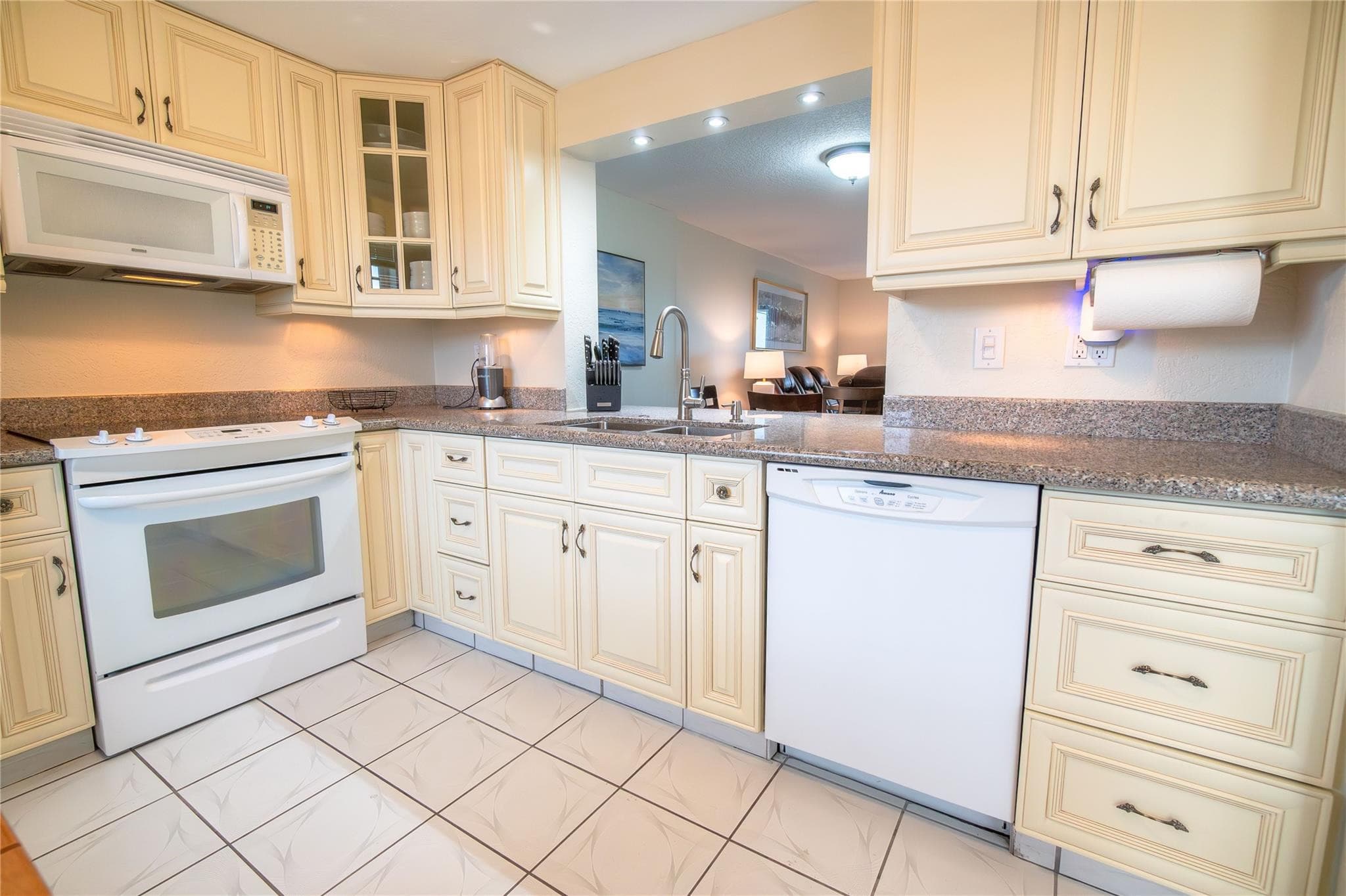 131 SE 3rd Avenue 608, Dania Beach, FL 33004 — photo 7 of 27
