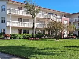 29 Preston A, Boca Raton, FL 33434 — photo 2 of 21
