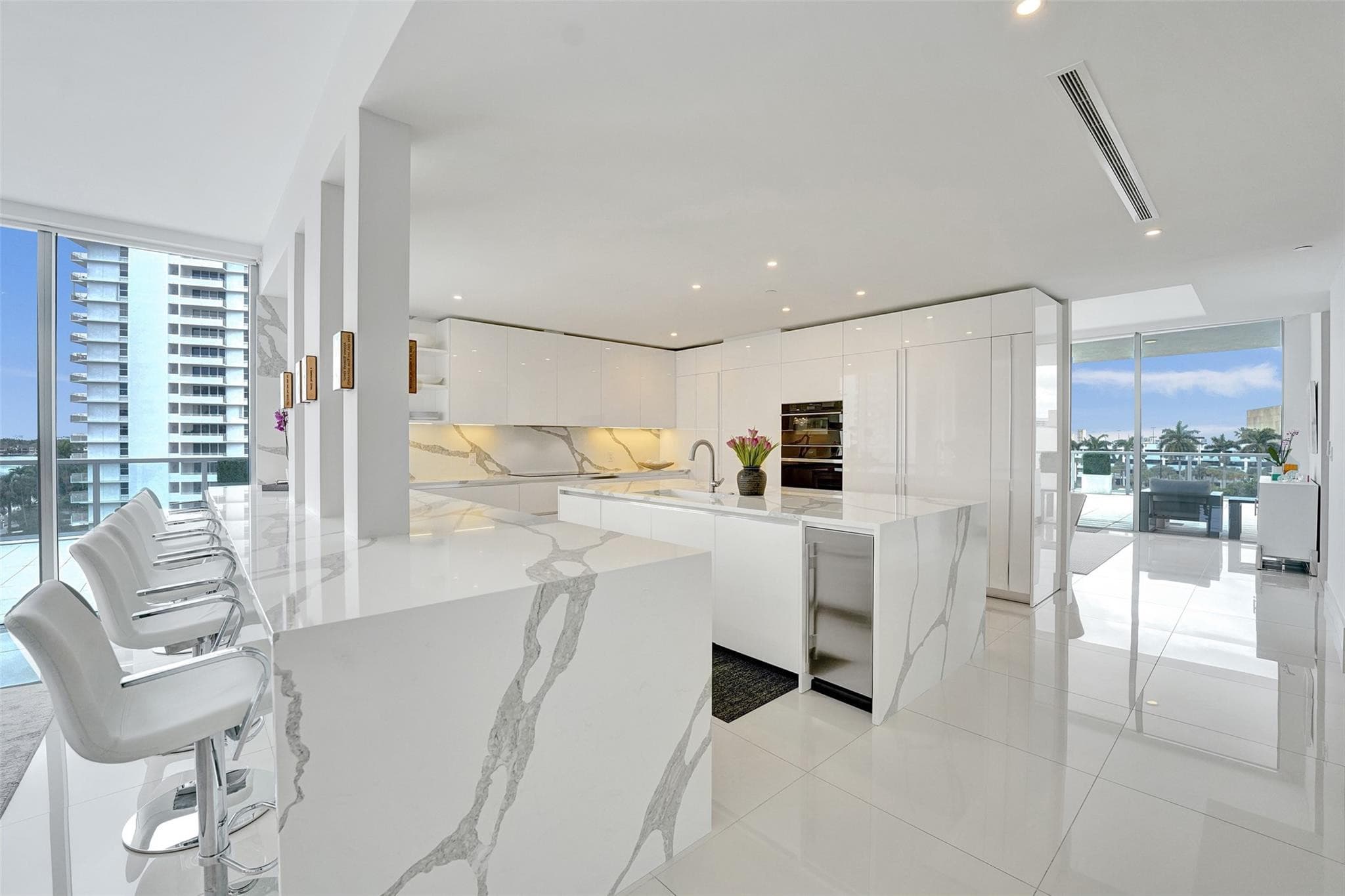 920 Intracoastal Drive 503, Fort Lauderdale, FL 33304 — photo 15 of 54