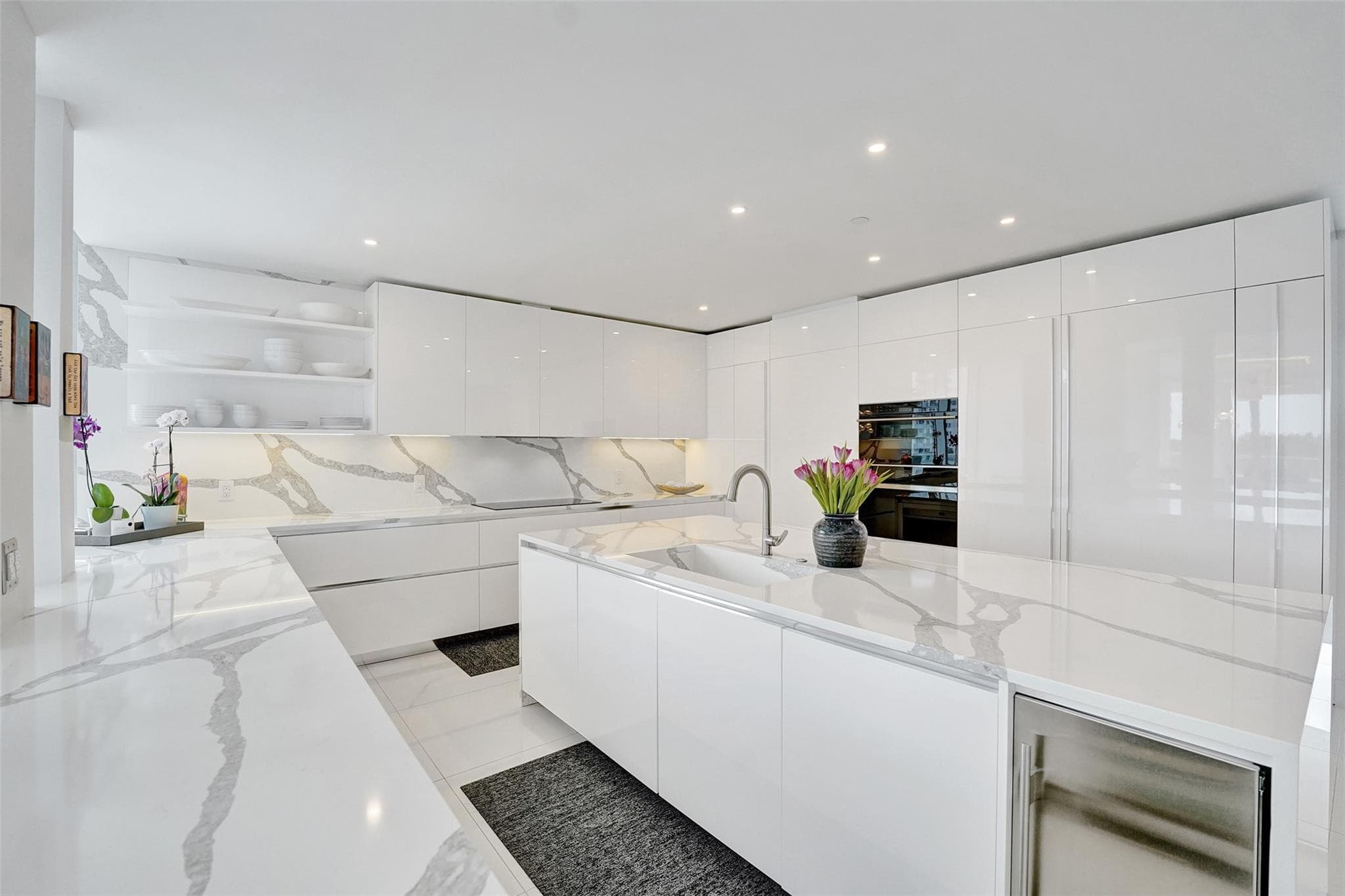 920 Intracoastal Drive 503, Fort Lauderdale, FL 33304 — photo 17 of 54