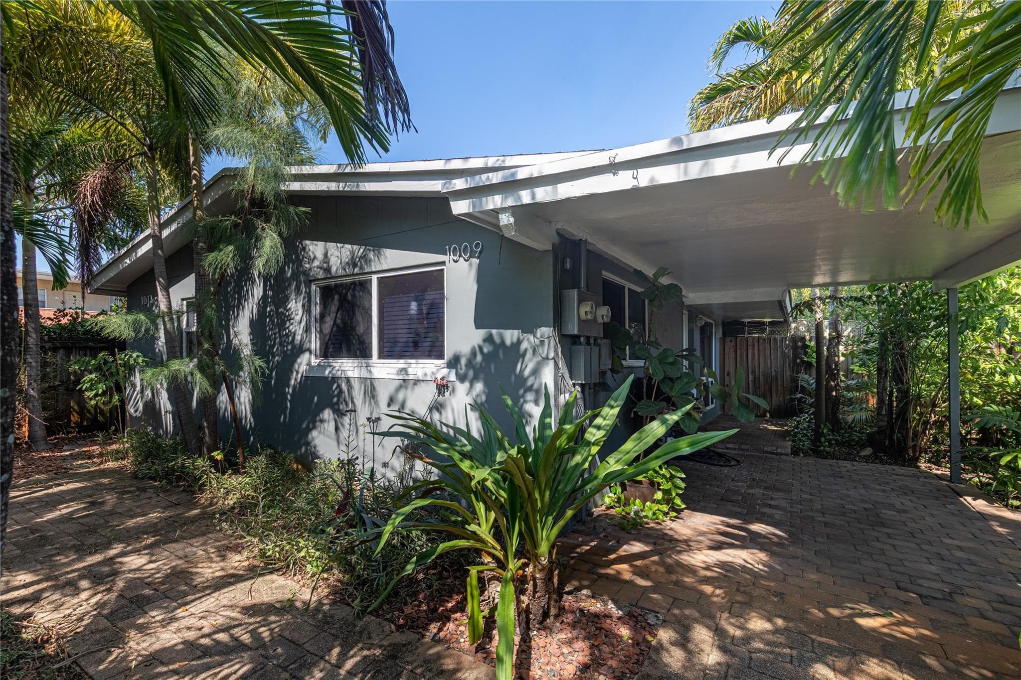 1009 NE 23rd Drive 1013 Ne 23 Dr, Wilton Manors, FL 33305 — photo 1 of 28
