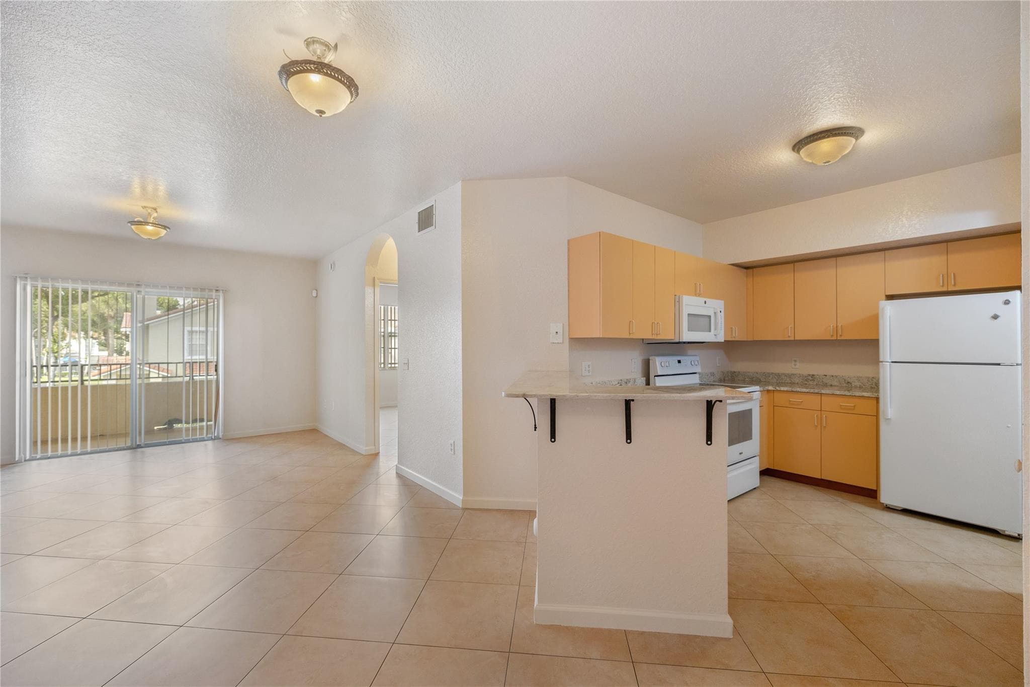 1204 Belmont Lane 1204, North Lauderdale, FL 33068 — photo 4 of 20