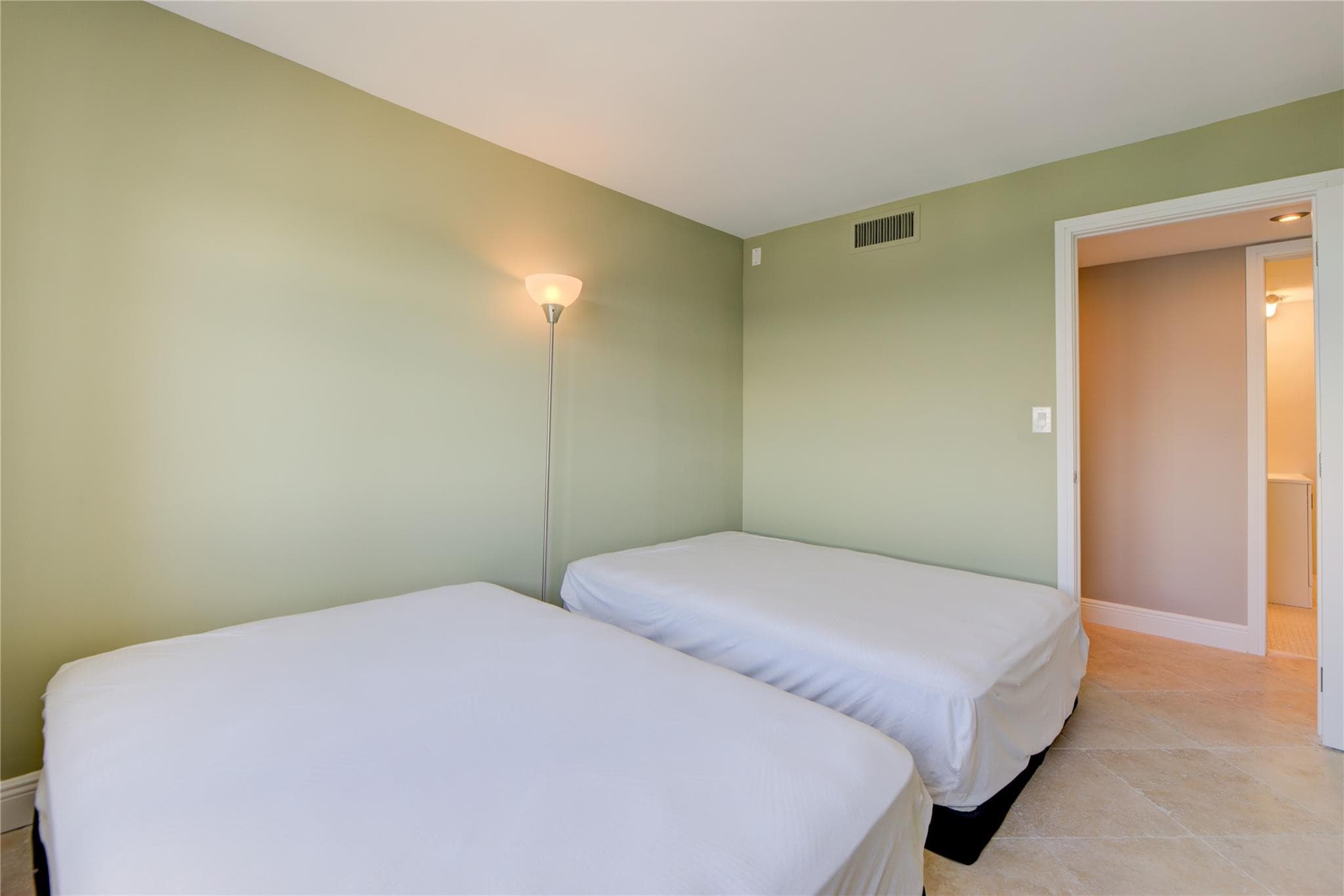 1 Las Olas Circle 605, Fort Lauderdale, FL 33316 — photo 19 of 68