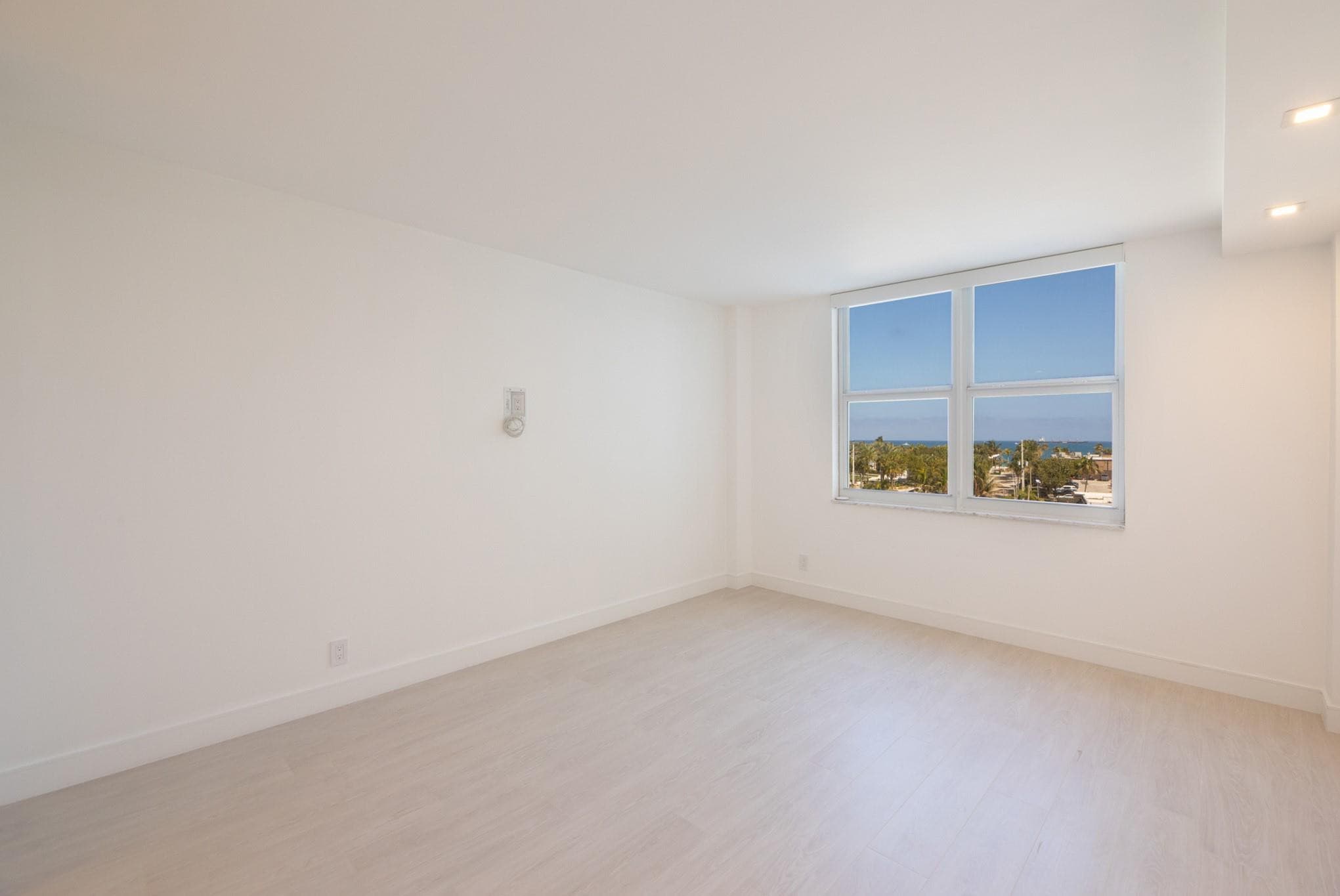 1 Las Olas Circle 404, Fort Lauderdale, FL 33316 — photo 19 of 70