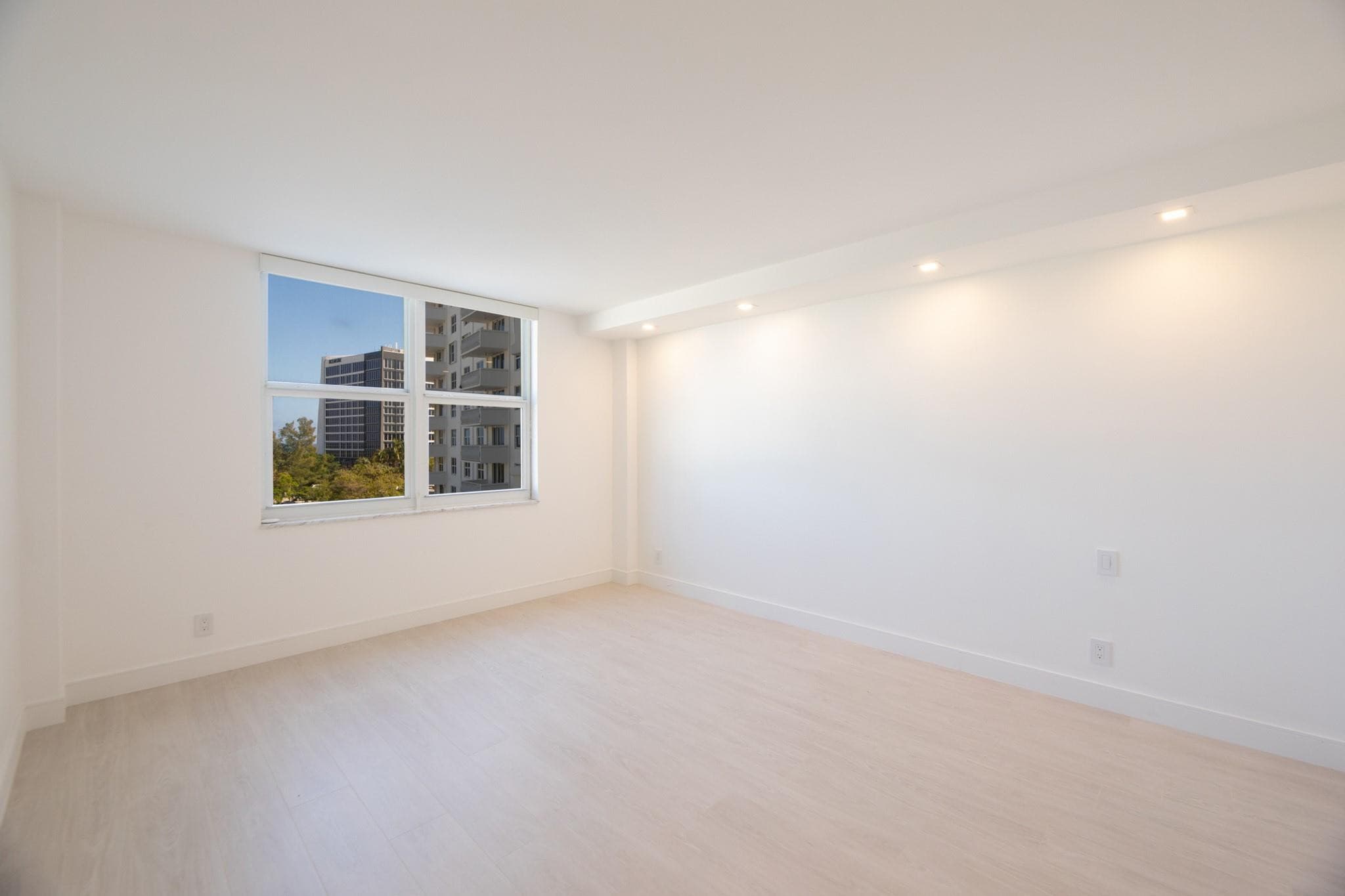 1 Las Olas Circle 404, Fort Lauderdale, FL 33316 — photo 23 of 70