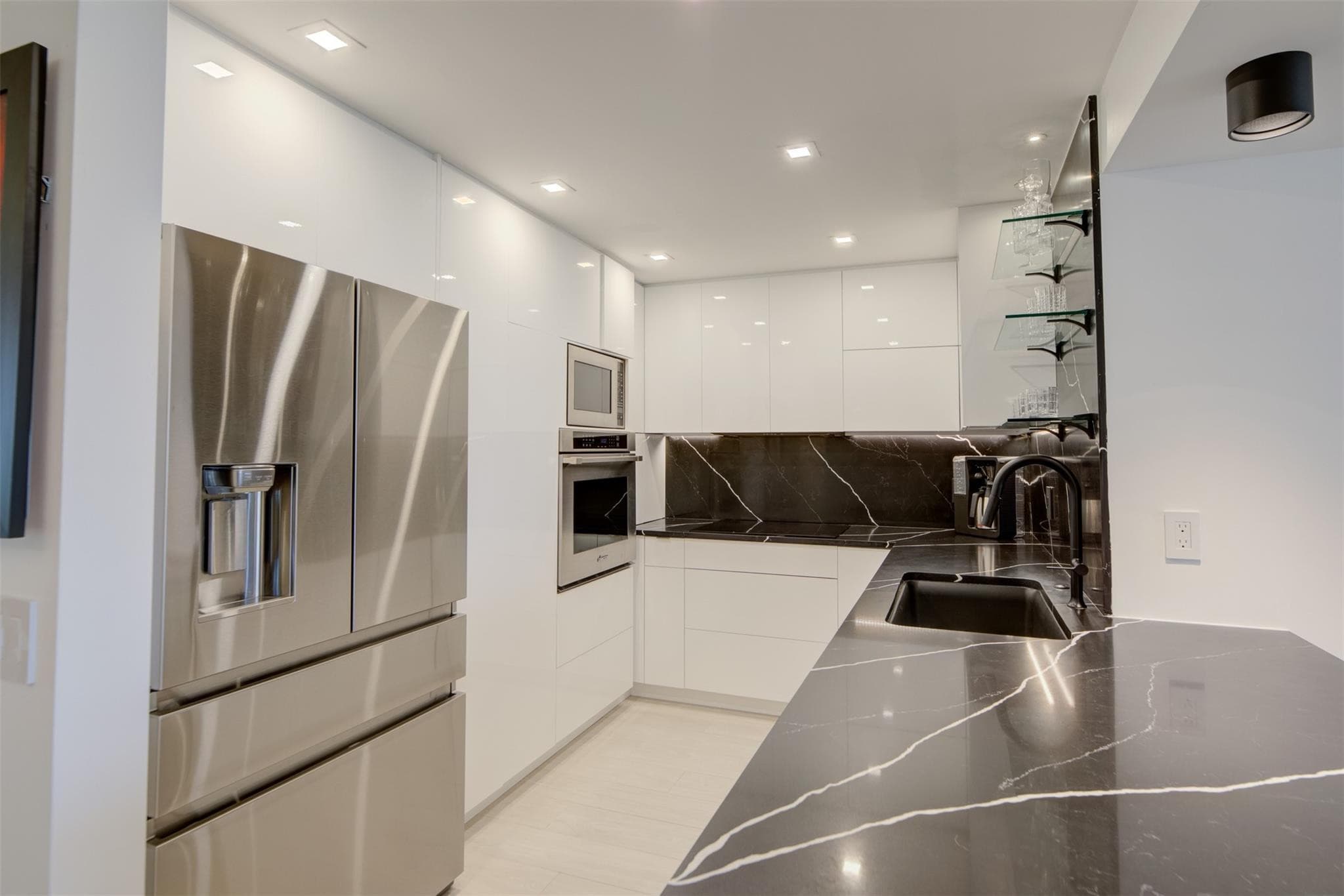 1 Las Olas Circle 404, Fort Lauderdale, FL 33316 — photo 28 of 70