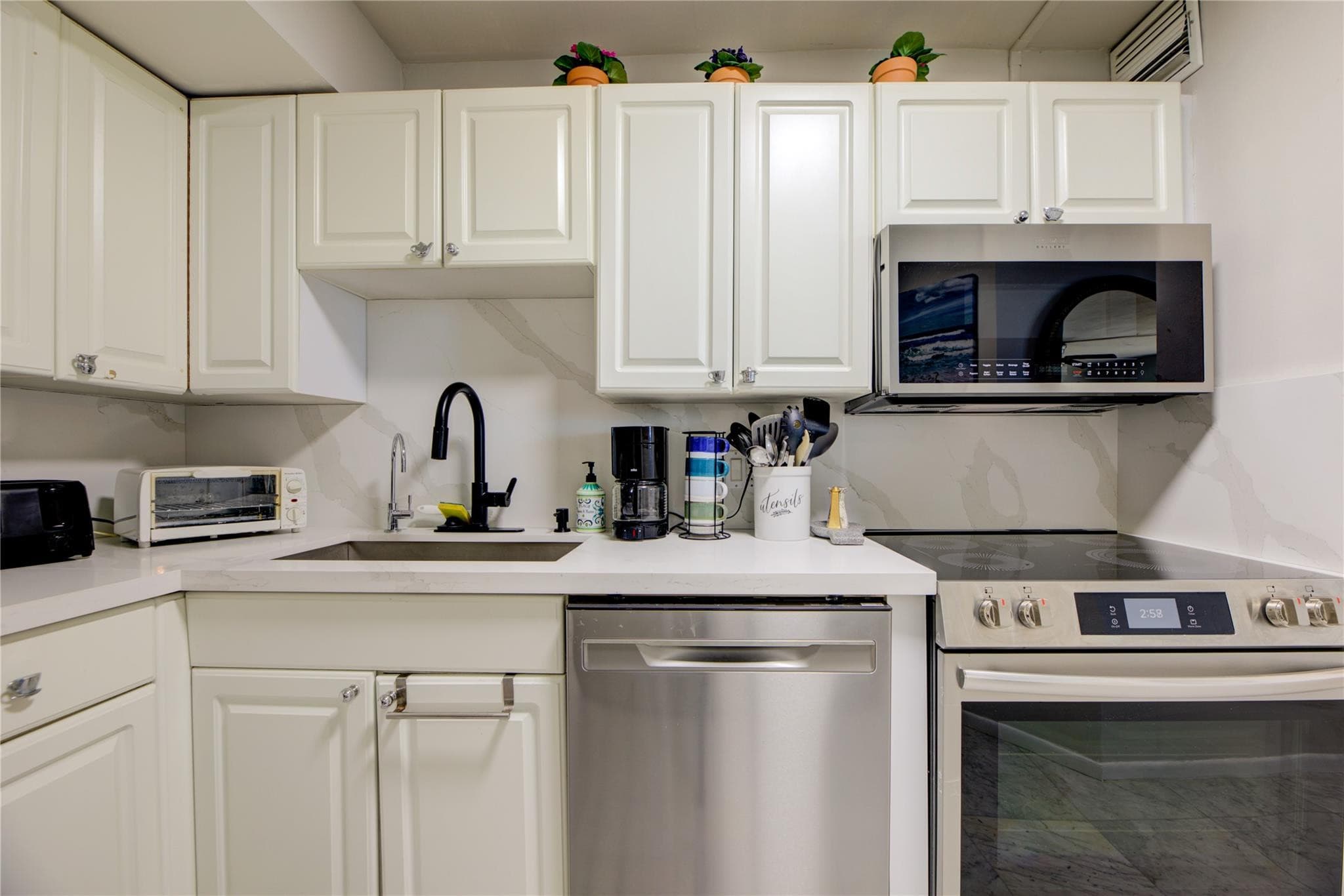 1 Las Olas Circle 1117, Fort Lauderdale, FL 33316 — photo 13 of 66