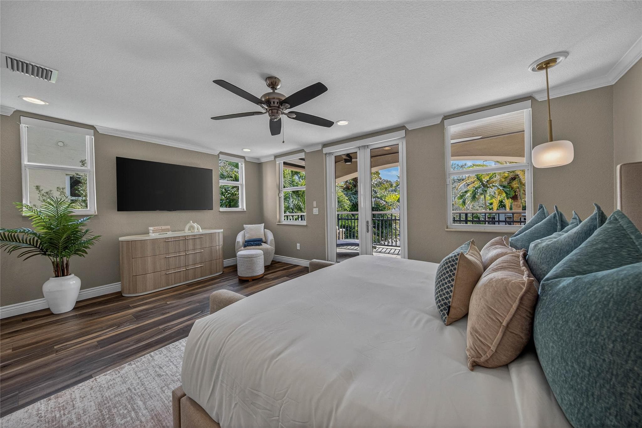 1215 NE 1st Street, Fort Lauderdale, FL 33301 — photo 28 of 78