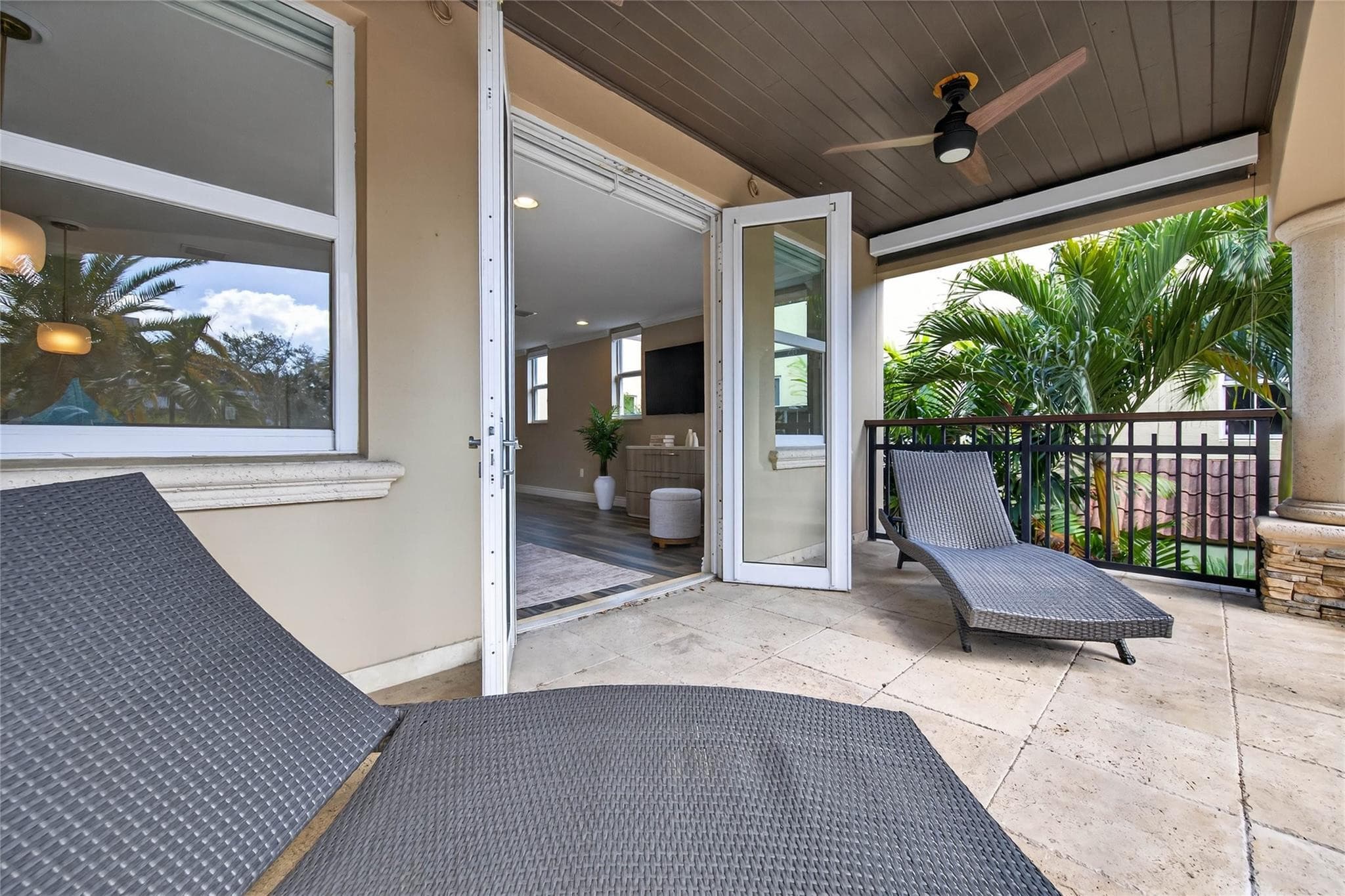 1215 NE 1st Street, Fort Lauderdale, FL 33301 — photo 32 of 78