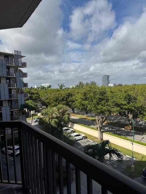 3301 N Country Club Drive 506, Aventura, FL 33180 — photo 7 of 32