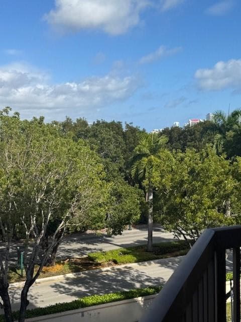 3301 N Country Club Drive 506, Aventura, FL 33180 — photo 8 of 32