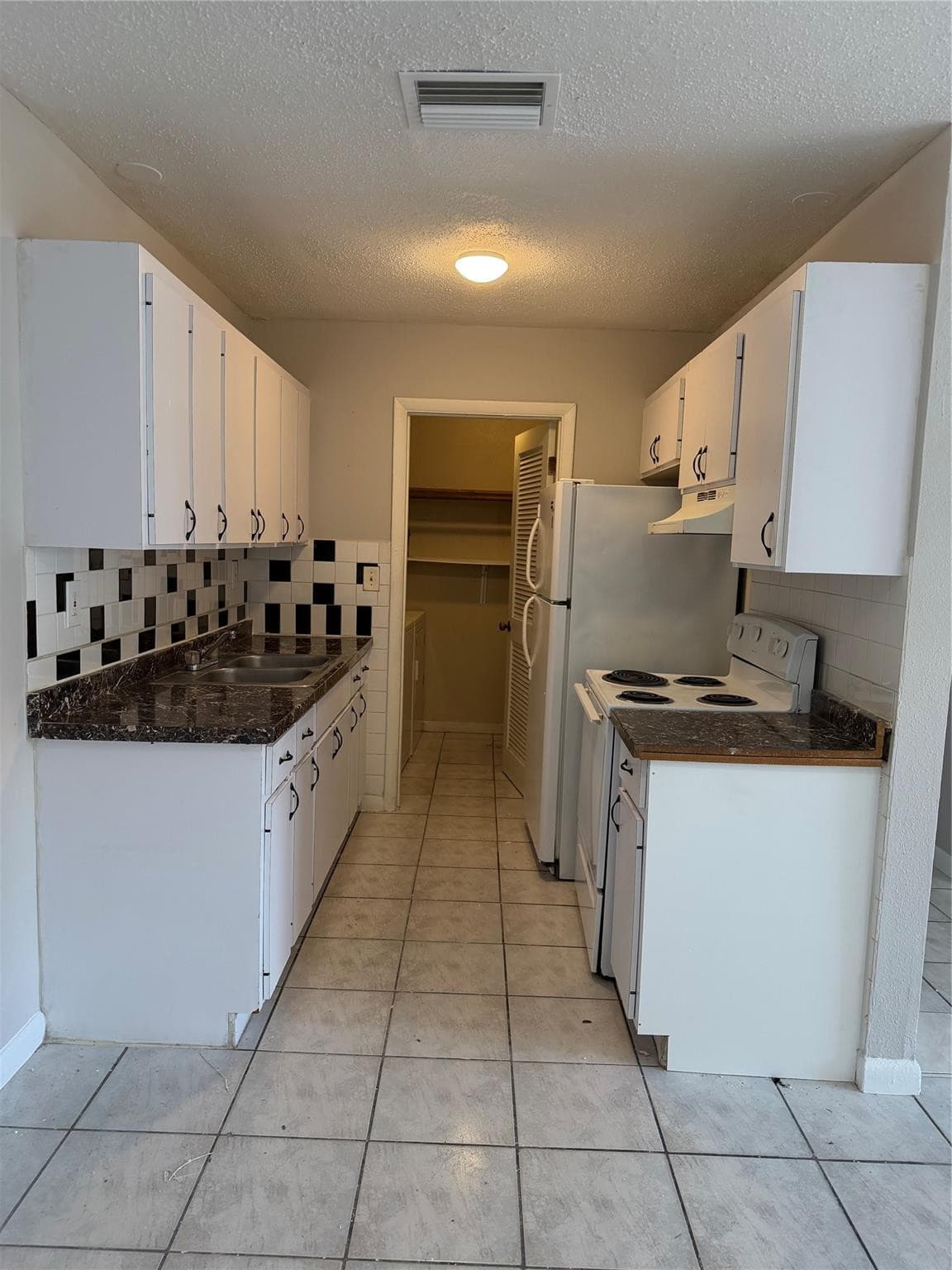 Residence in Pompano Beach — photo 6 of 9