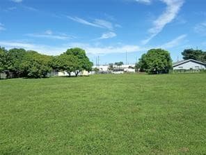 2014 NW 28th Street, Oakland Park, FL 33311 — photo 2 of 4
