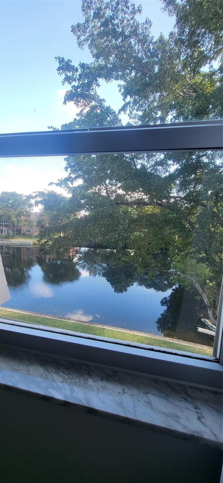 Condominium in Tamarac — photo 2 of 7