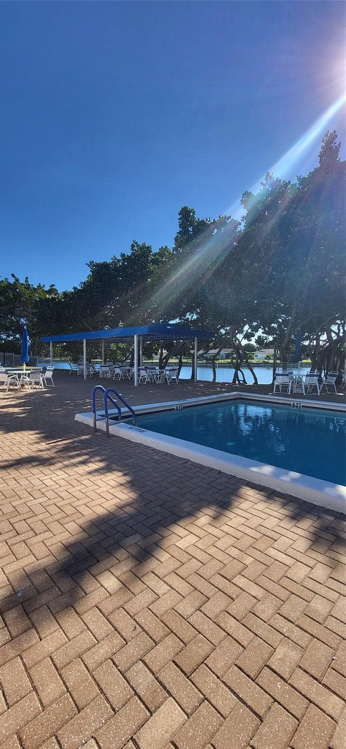 Condominium in Tamarac — photo 6 of 7