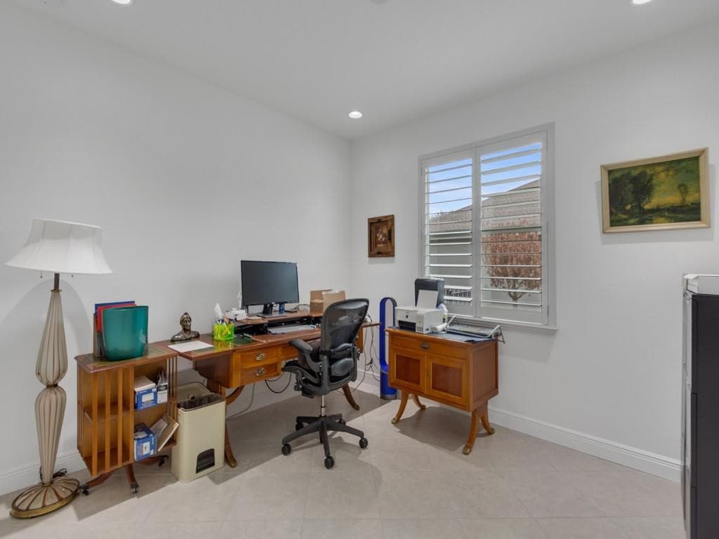 8330 Summer Lake Drive, Vero Beach, FL 32967 — photo 16 of 27