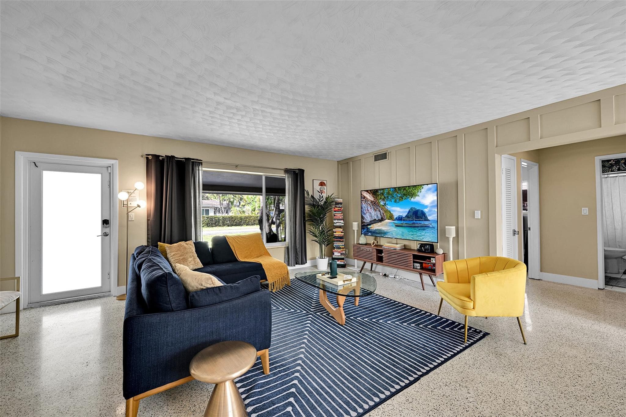 818 NE 18th Street, Fort Lauderdale, FL 33305 — photo 2 of 44